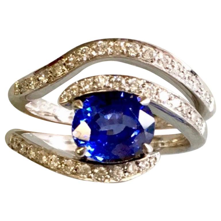 18 Karat Weißgold Ring mit Ceylon Saphir und Diamant