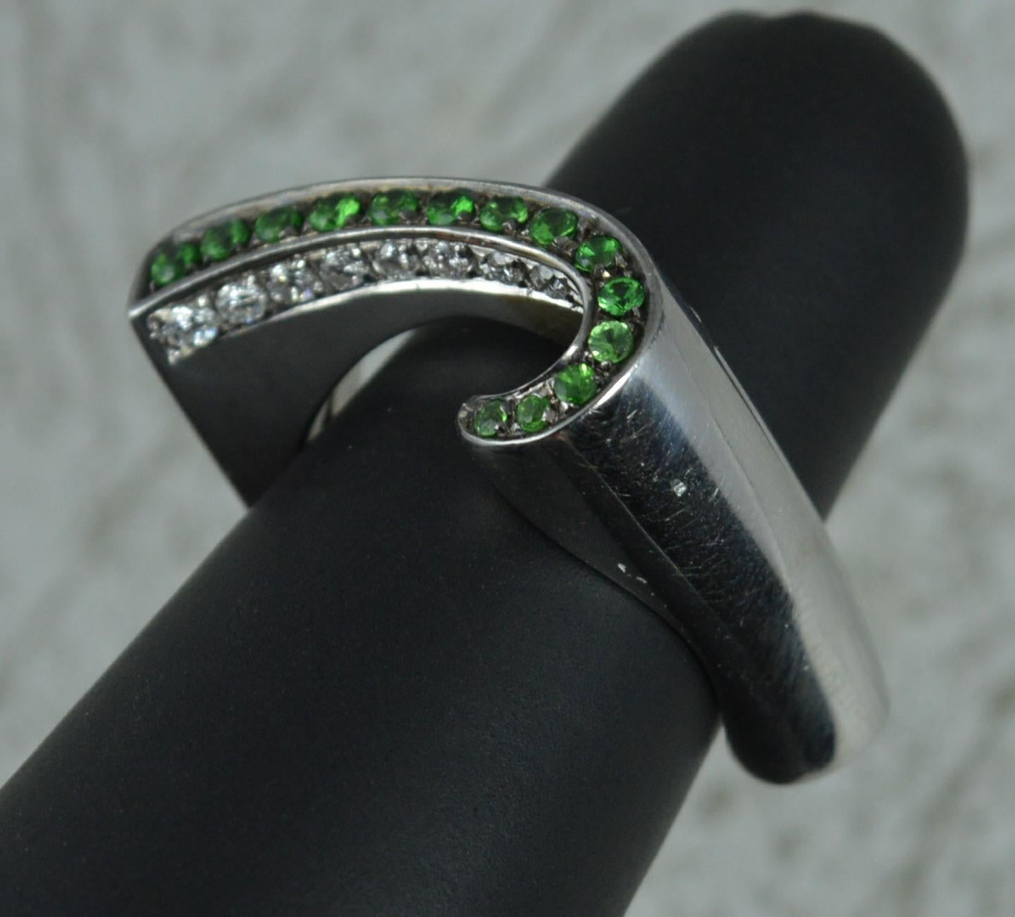 18 Carat White Gold Diamond and Green Garnet Band Ring 3