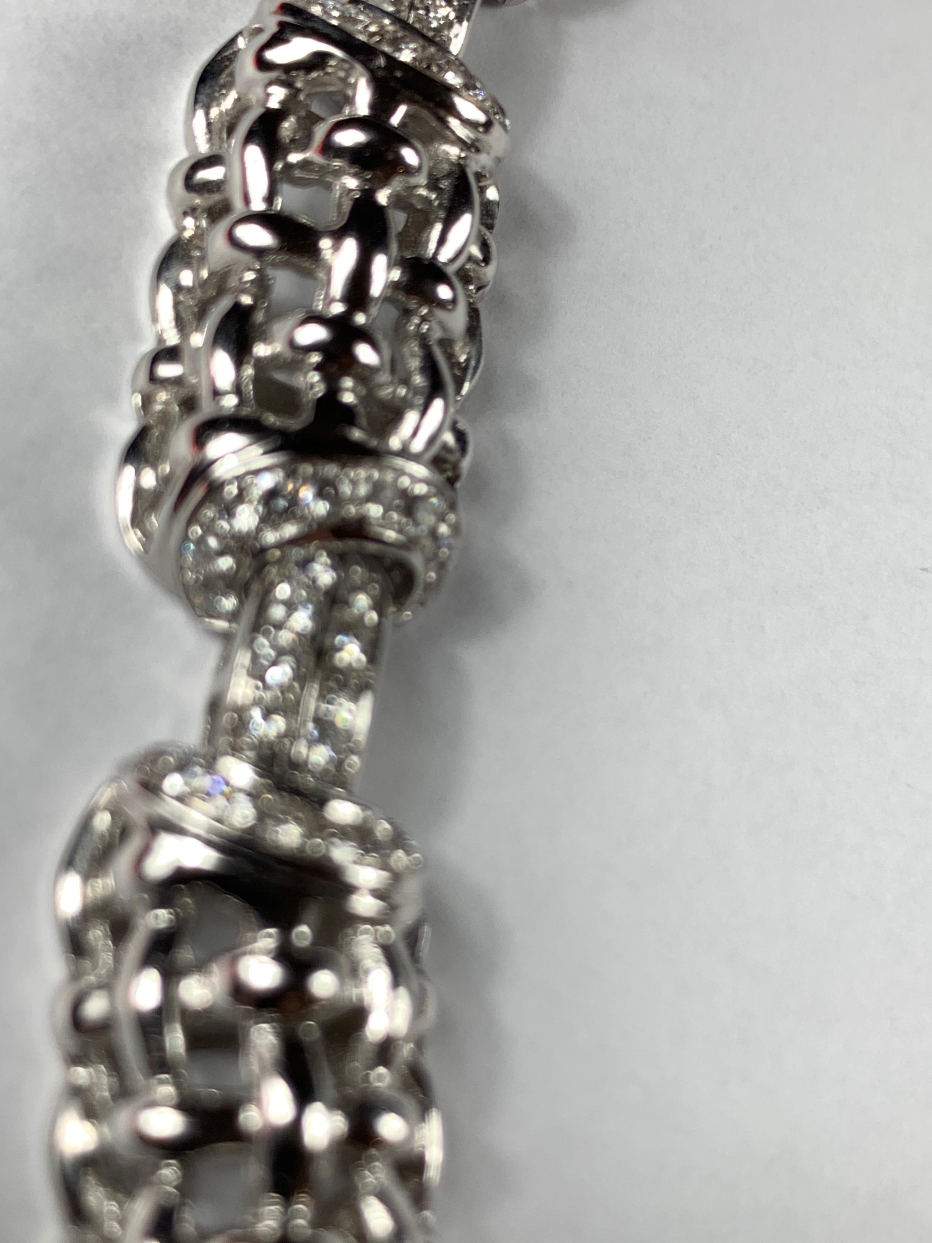 18 Carat White Gold Diamond Linked Necklace For Sale 5