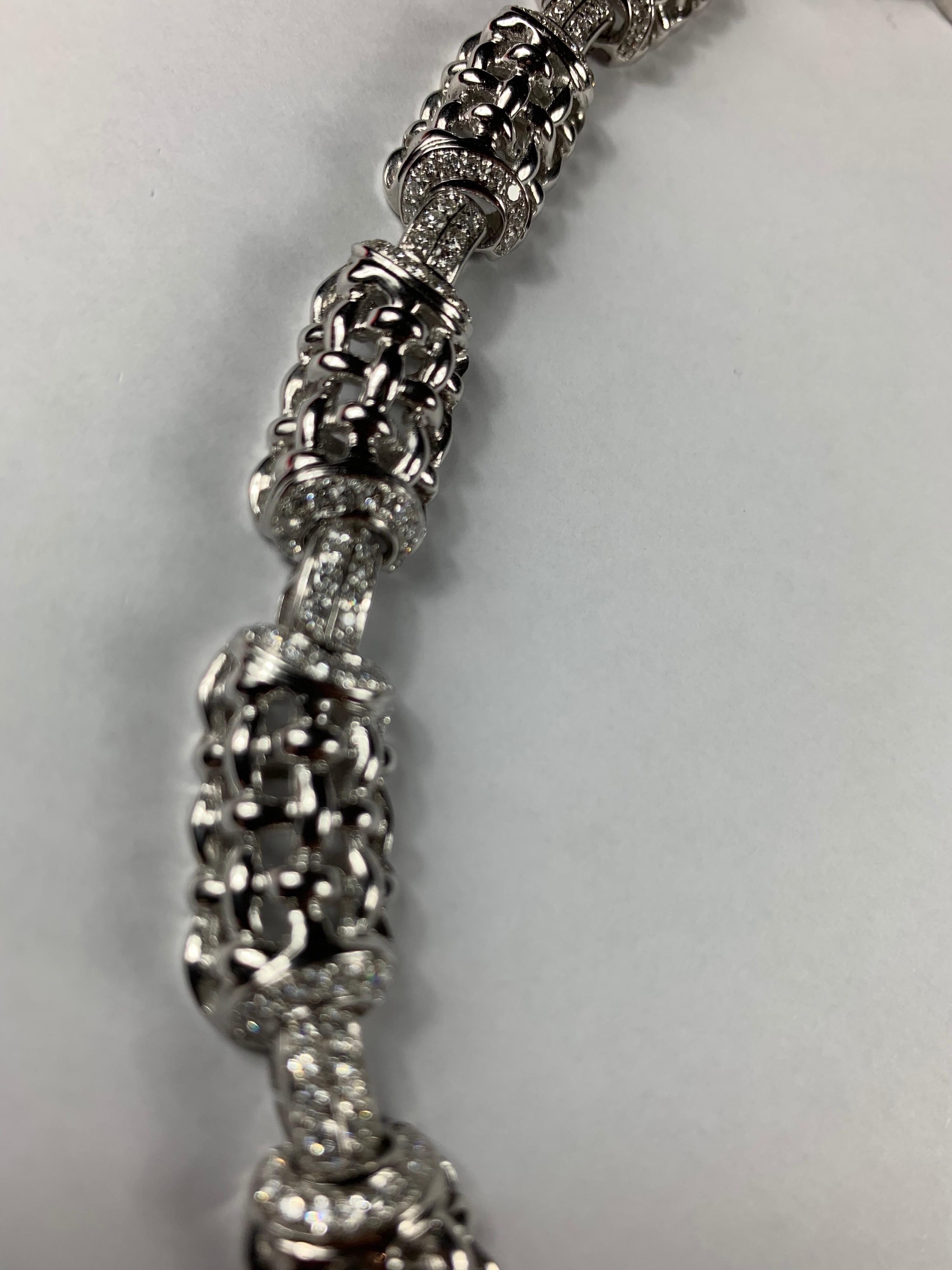 18 Carat White Gold Diamond Linked Necklace For Sale 8