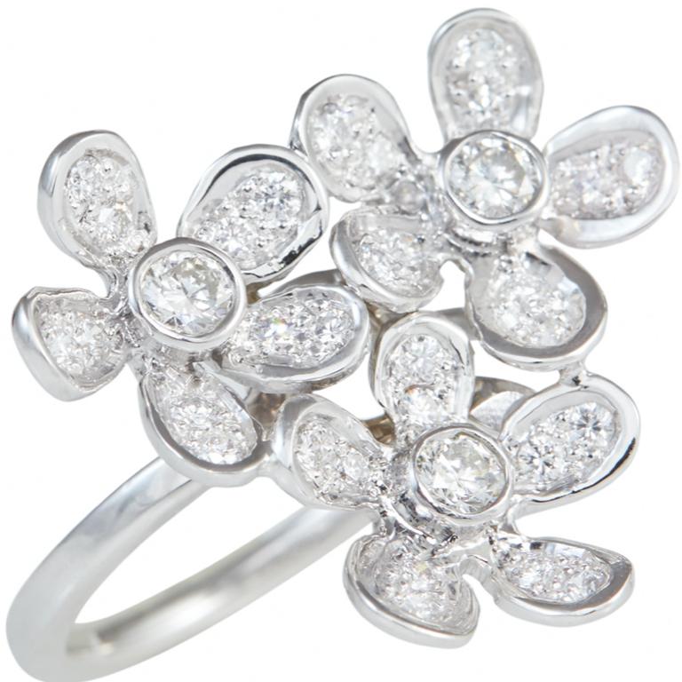 Belle Époque 18 Carat White Gold Diamond Ring