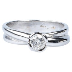 18 carat white gold diamond ring