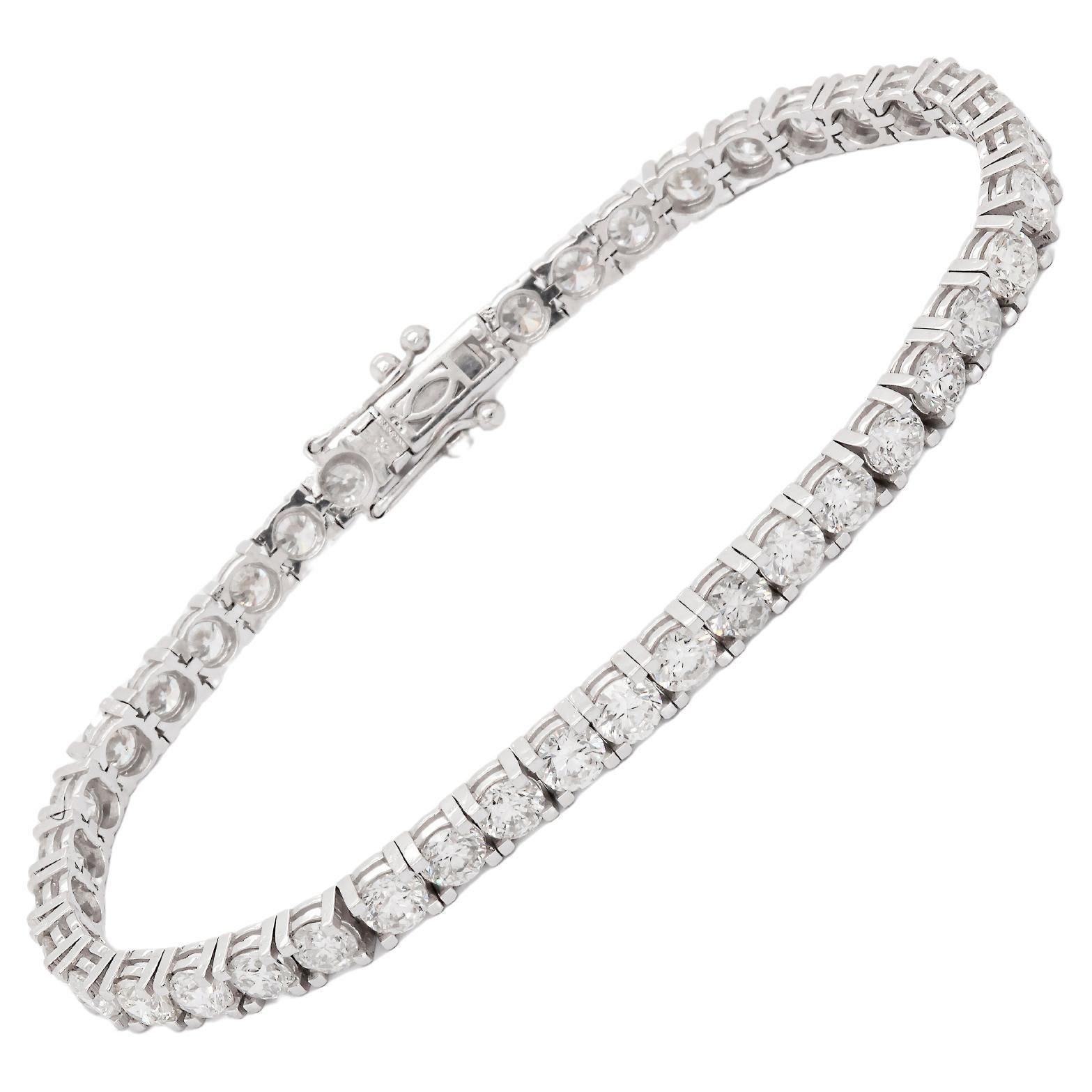 18 Carat White Gold Diamond Tennis Bracelet
