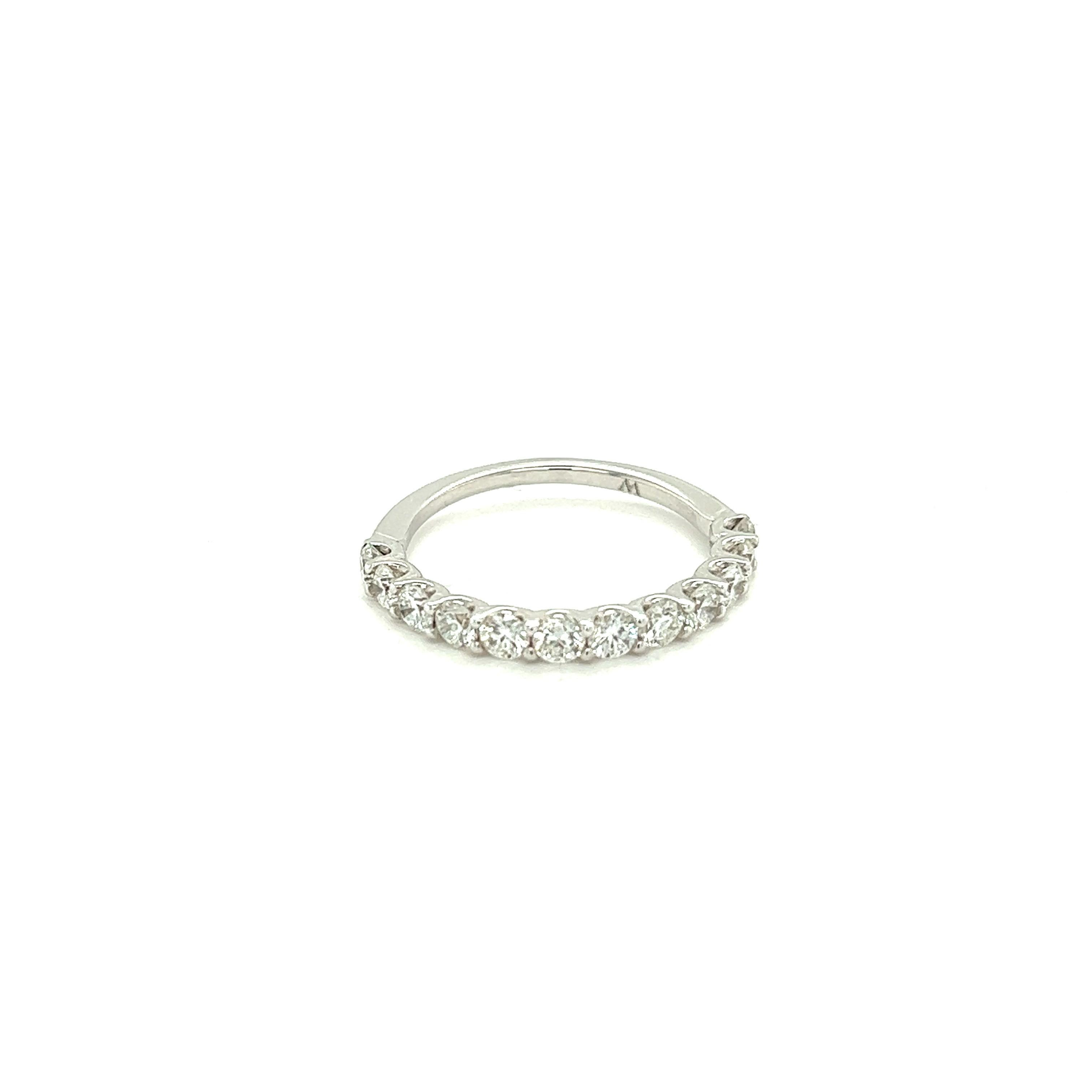 Women's Wedding Ring Diamond White Gold 18 Karat For Sale