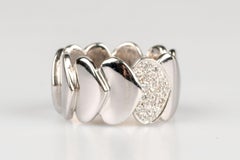 18 carat white gold diamonds ring