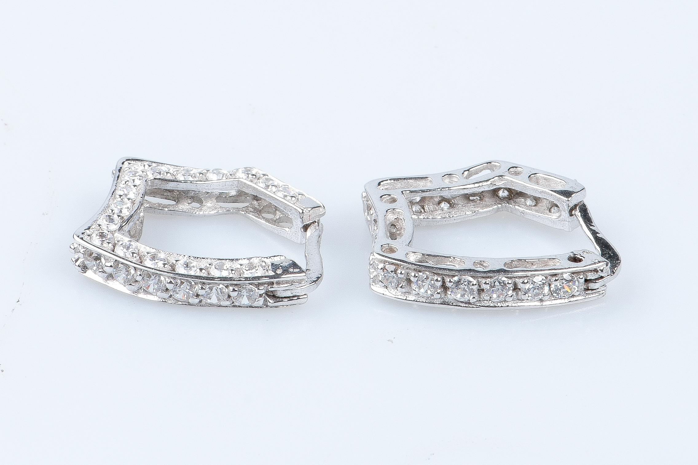 18 carat white gold earrings For Sale 4