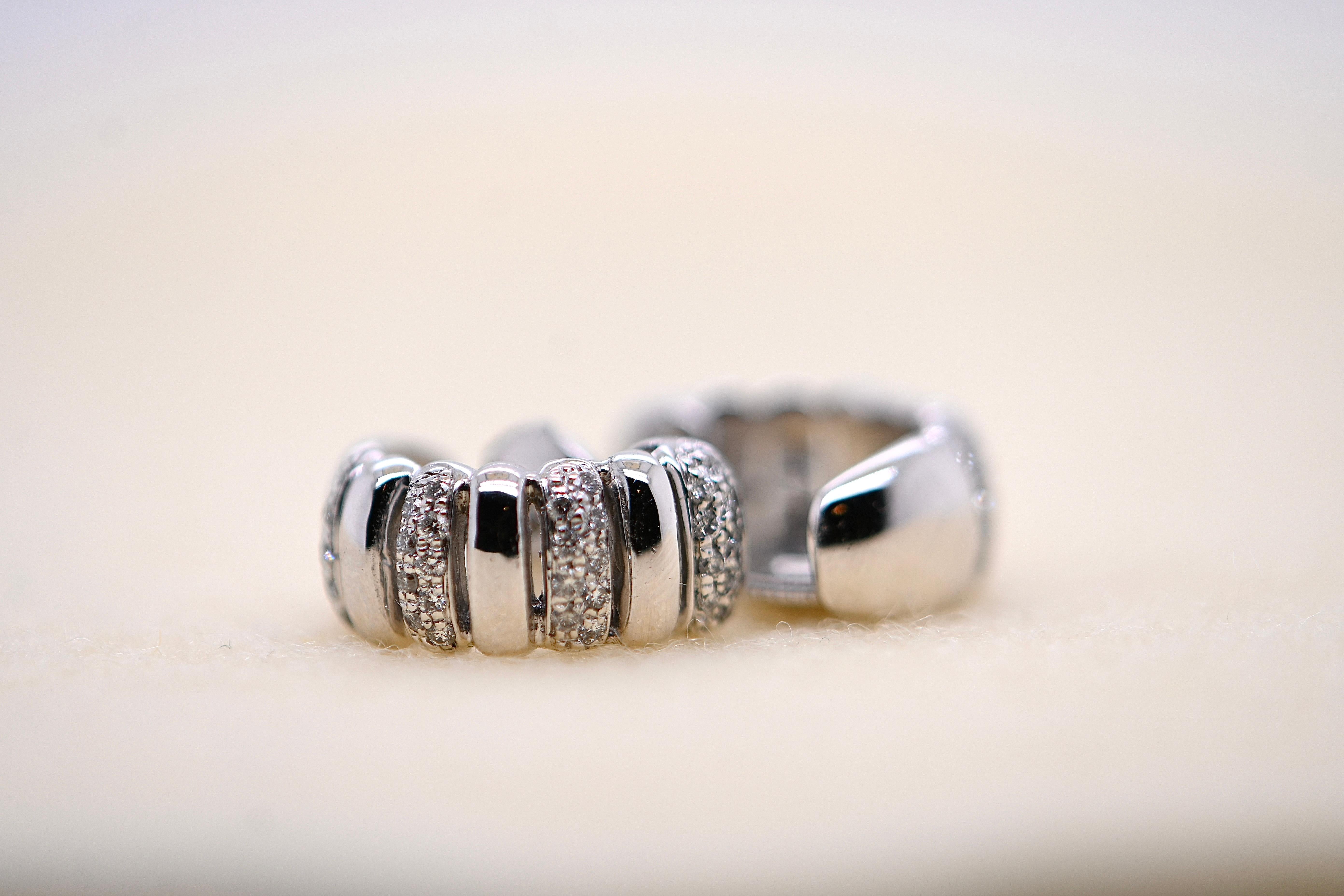 18-Carat White Gold Earrings with 0.360 Carat Diamonds In New Condition For Sale In Vannes, FR