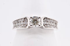 18 Carat White Gold Engagement Ring with 0.950 Carat Diamonds