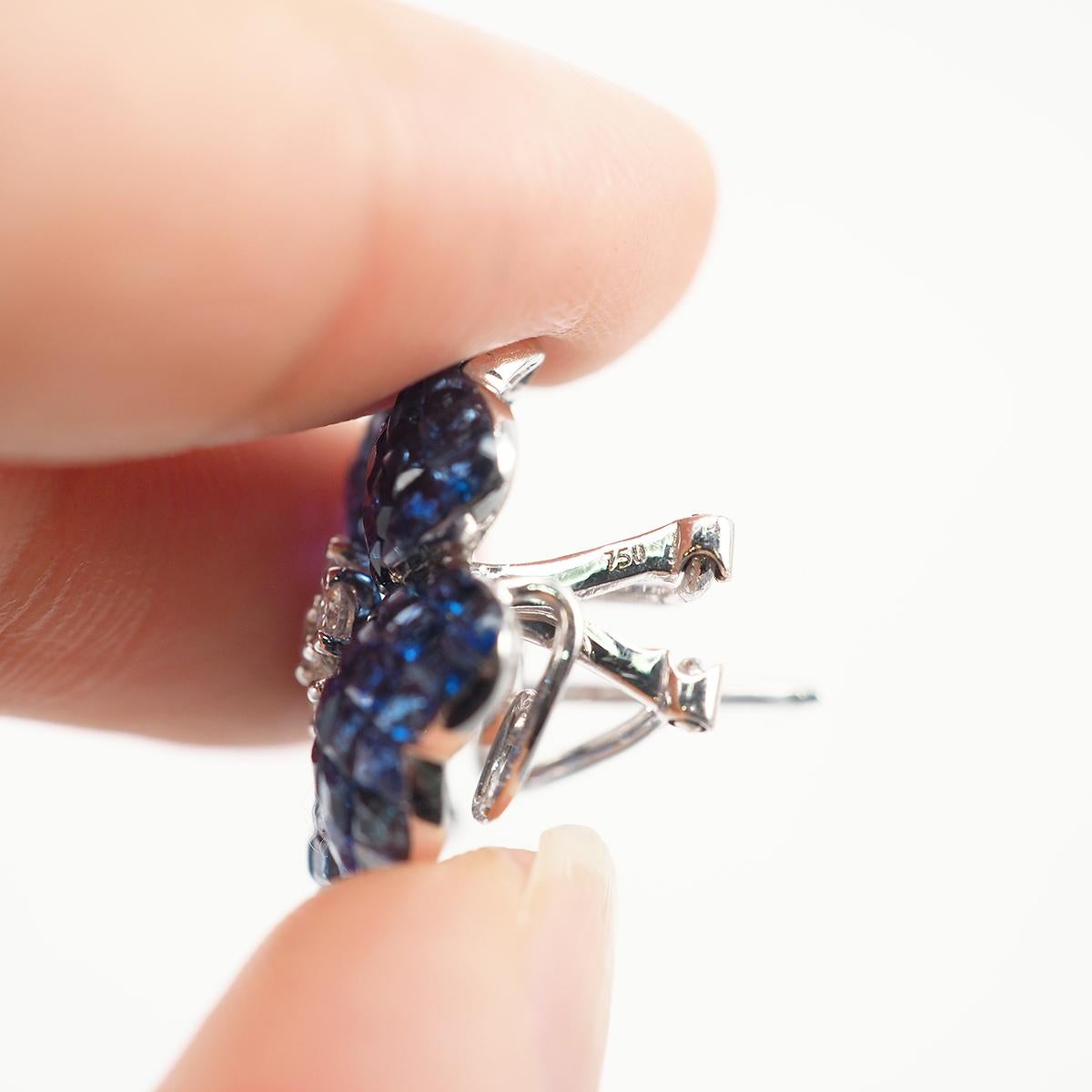 Boucles d'oreilles clips en or blanc 18 carats saphir invisible et diamant Neuf - En vente à Bangkok, TH