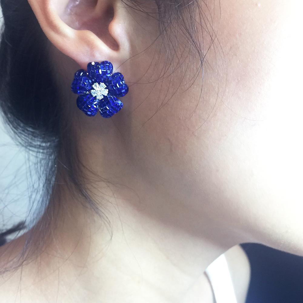 Boucles d'oreilles clips en or blanc 18 carats saphir invisible et diamant Pour femmes en vente