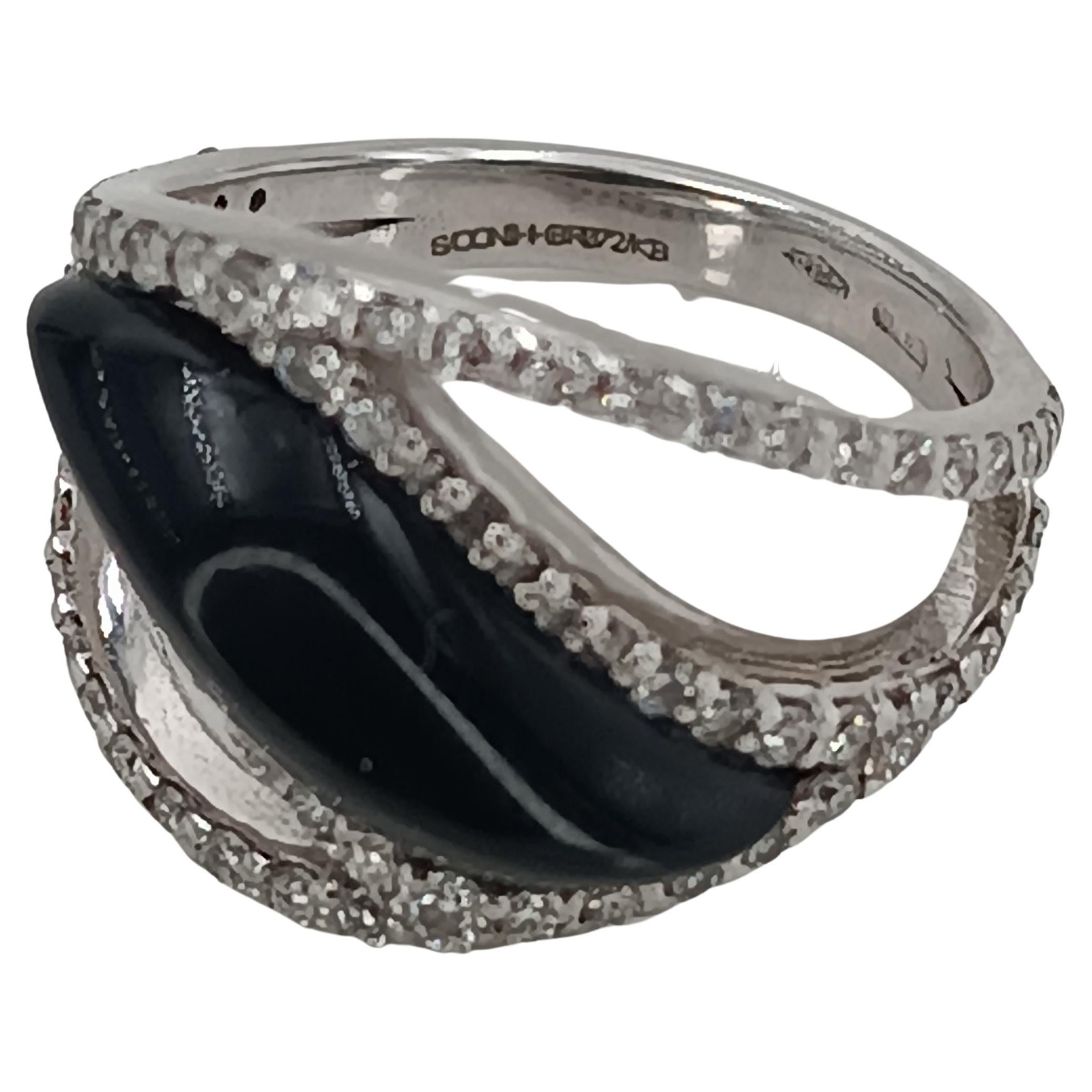 18 Carat White Gold   Onyx 72  Diamonds 0.72  Carats Cocktail Ring 