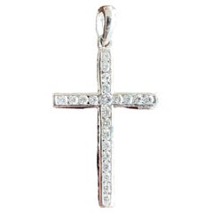 18 carat white gold Reversible cross Brilliants  Side And Sapphires Side
