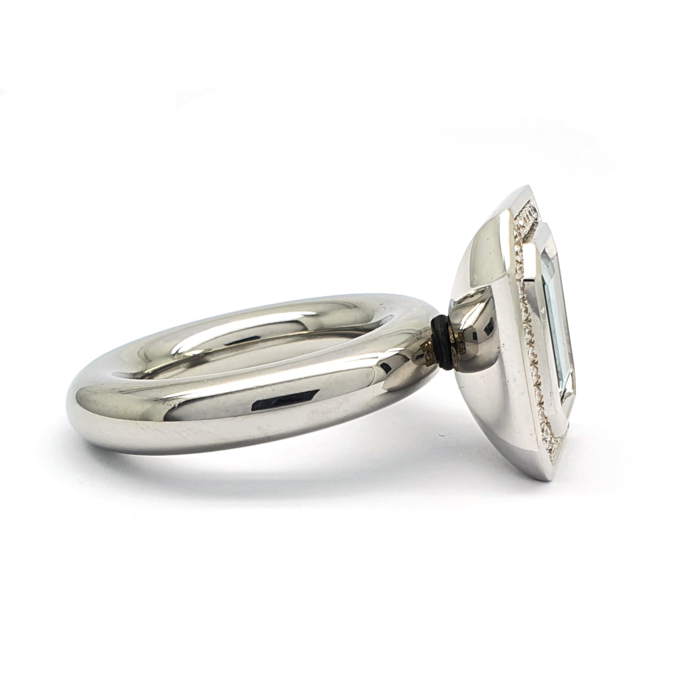 18 Carat White Gold-Ring part with Emerald Cut Blue Aquamarine and Diamonds In New Condition For Sale In Den Haag, Zuid Holland
