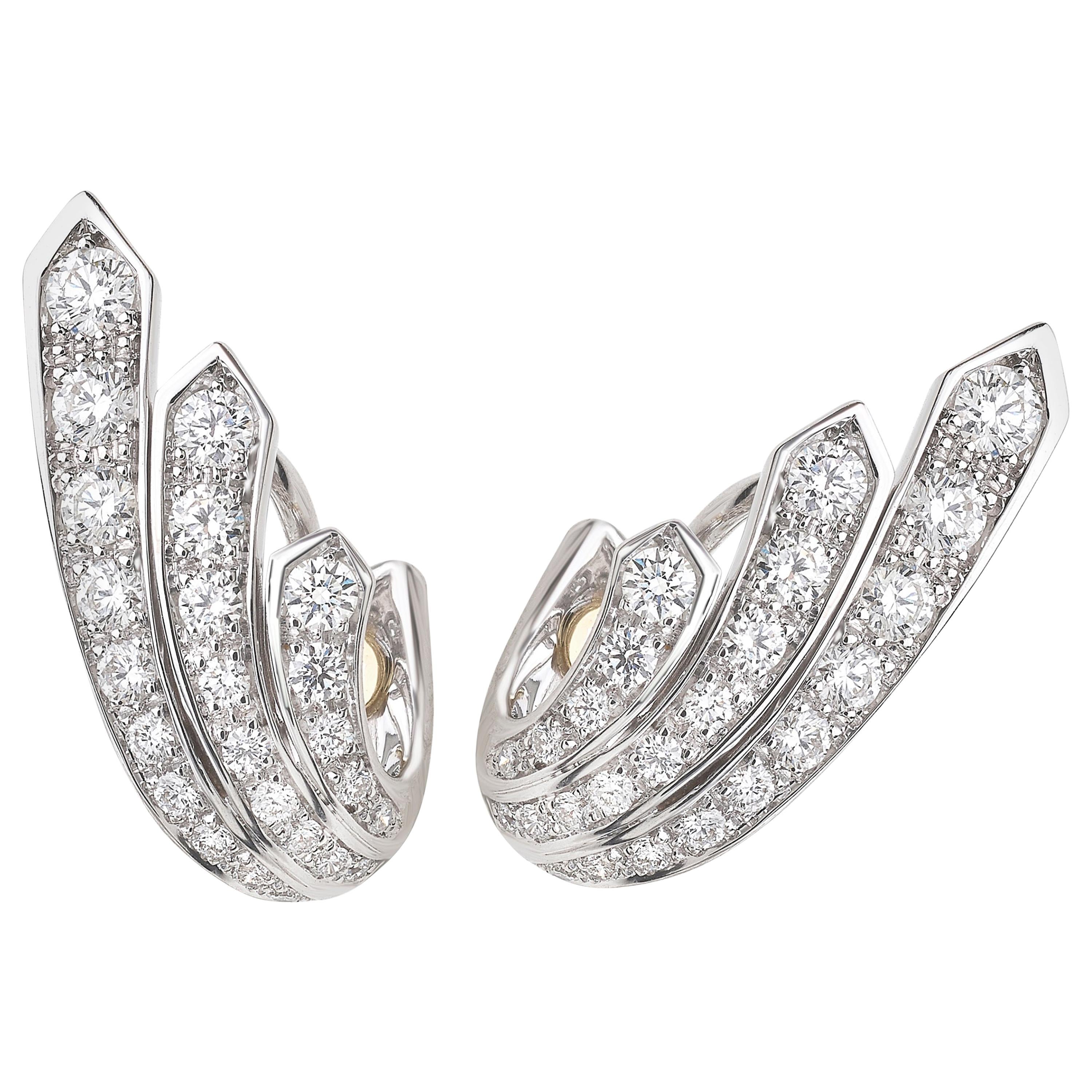 18 Carat White Gold Round Brilliant Cut Diamond Earrings For Sale