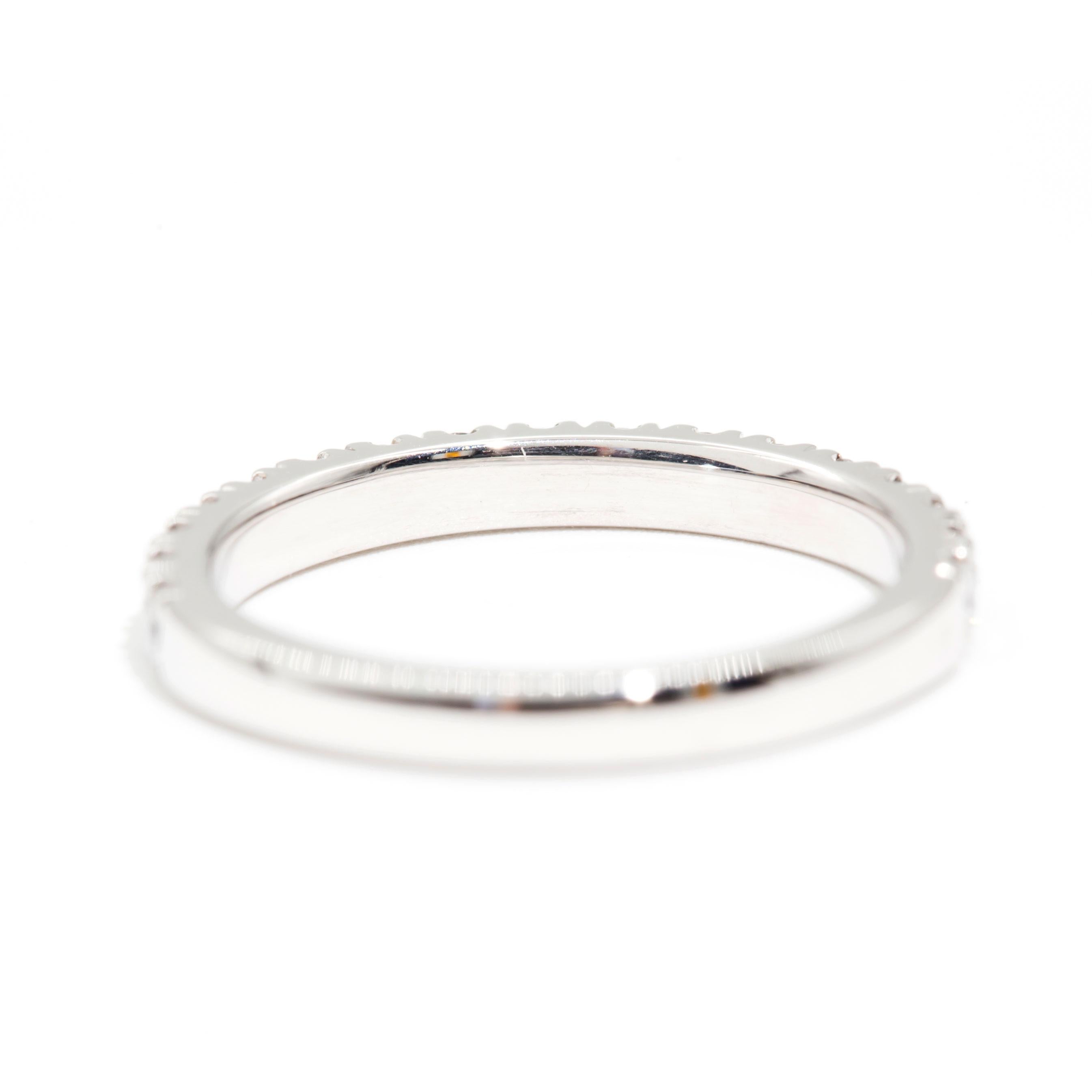 18 Carat White Gold Round Brilliant Cut Diamond Vintage Band Bridal Ring 1