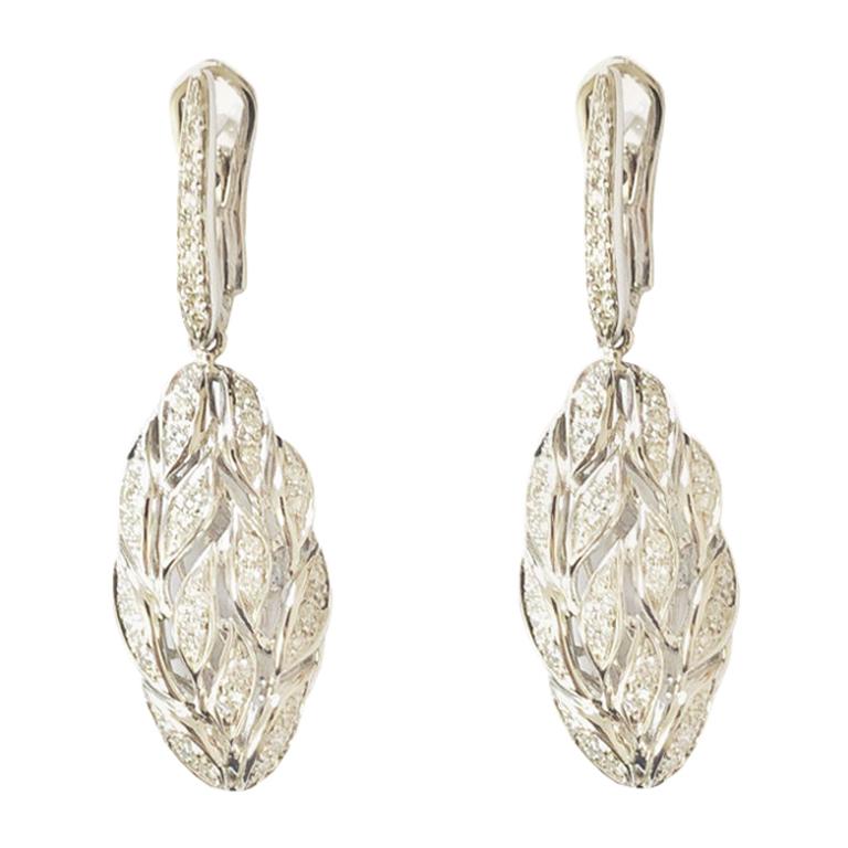 18 Carat White Gold Round Brilliant Cut Diamonds Dangle Earrings For Sale