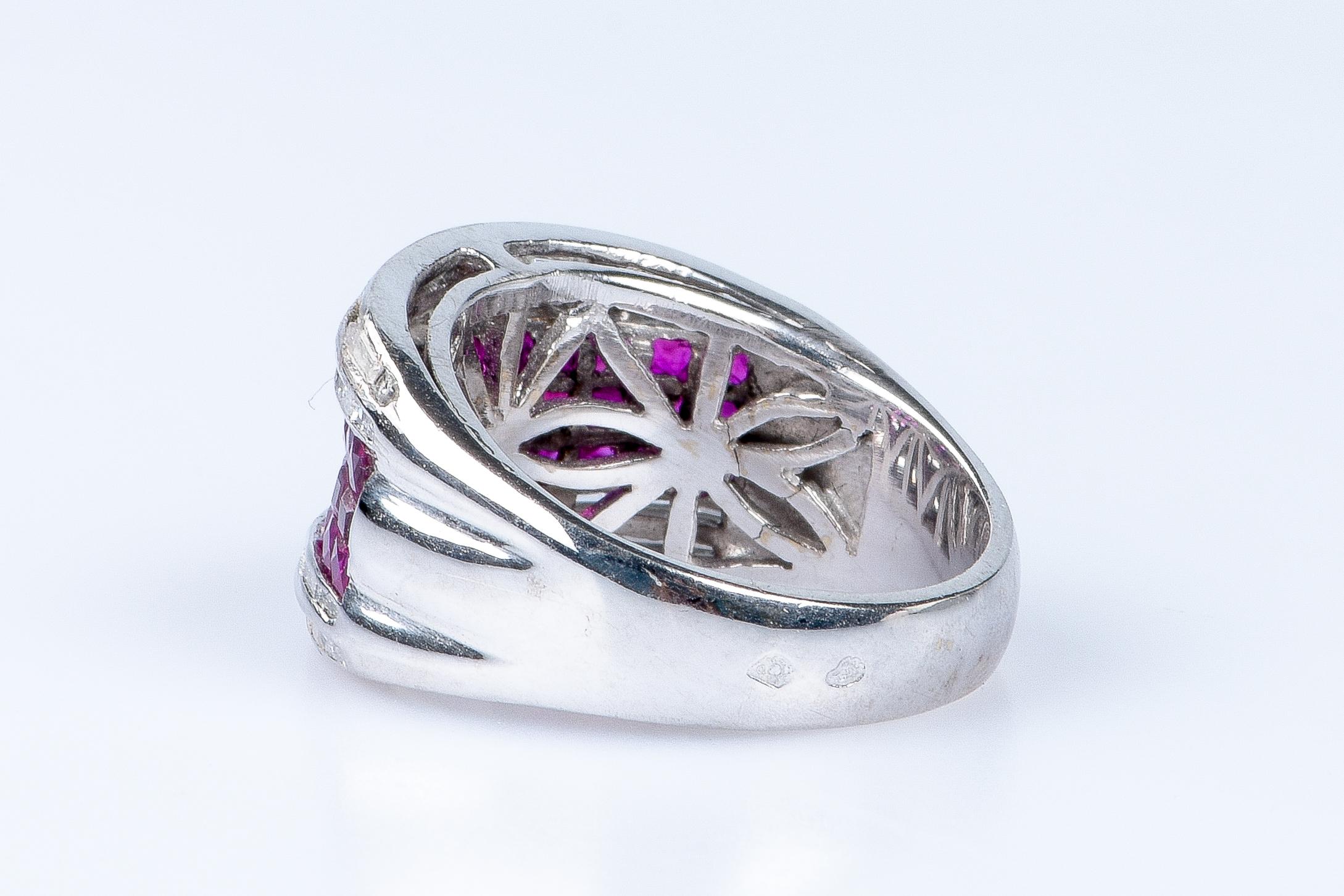 18 carat white gold rubies diamonds ring For Sale 5