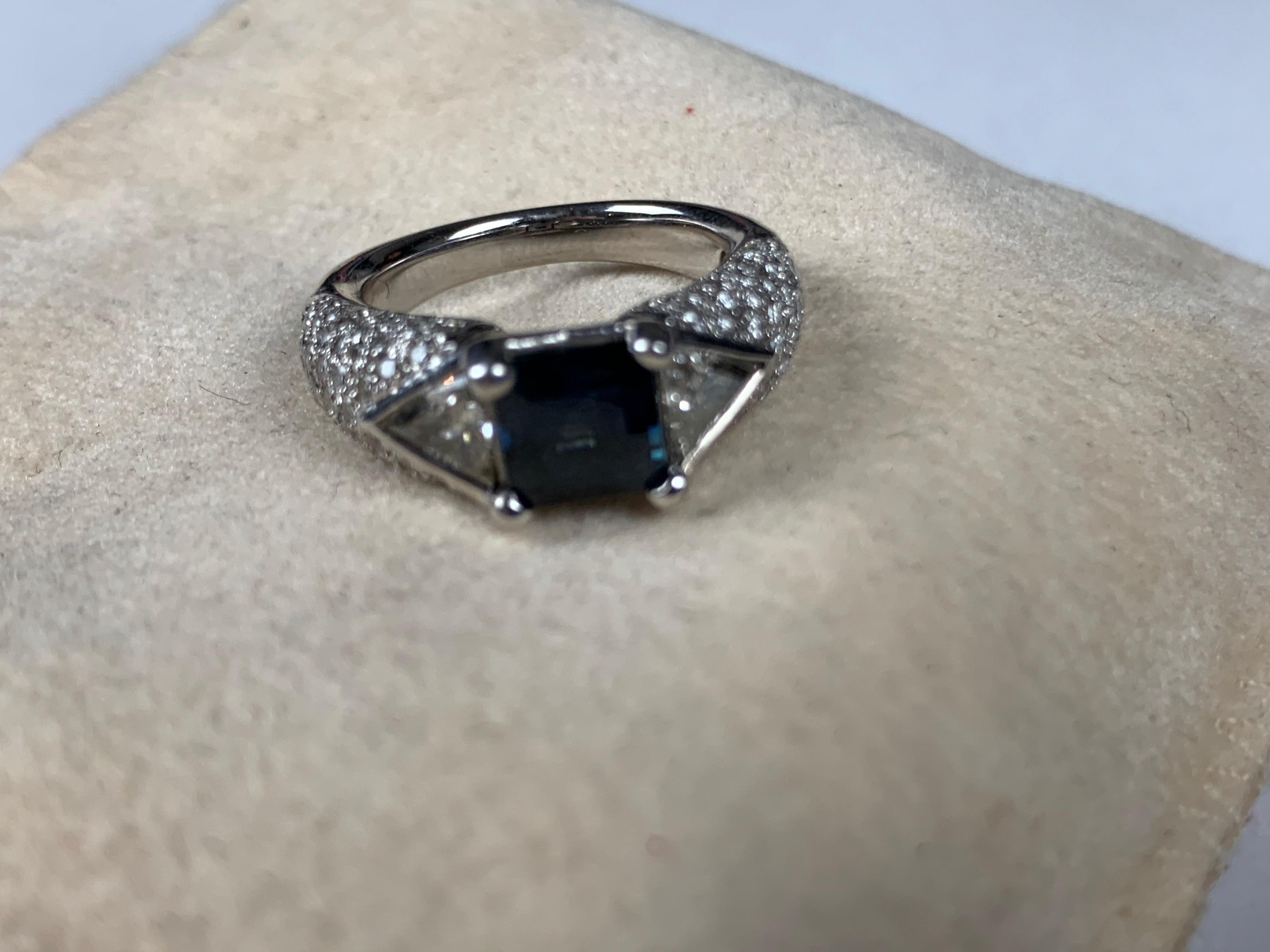 18 Carat White Gold and Sapphire Cocktail Ring For Sale 6