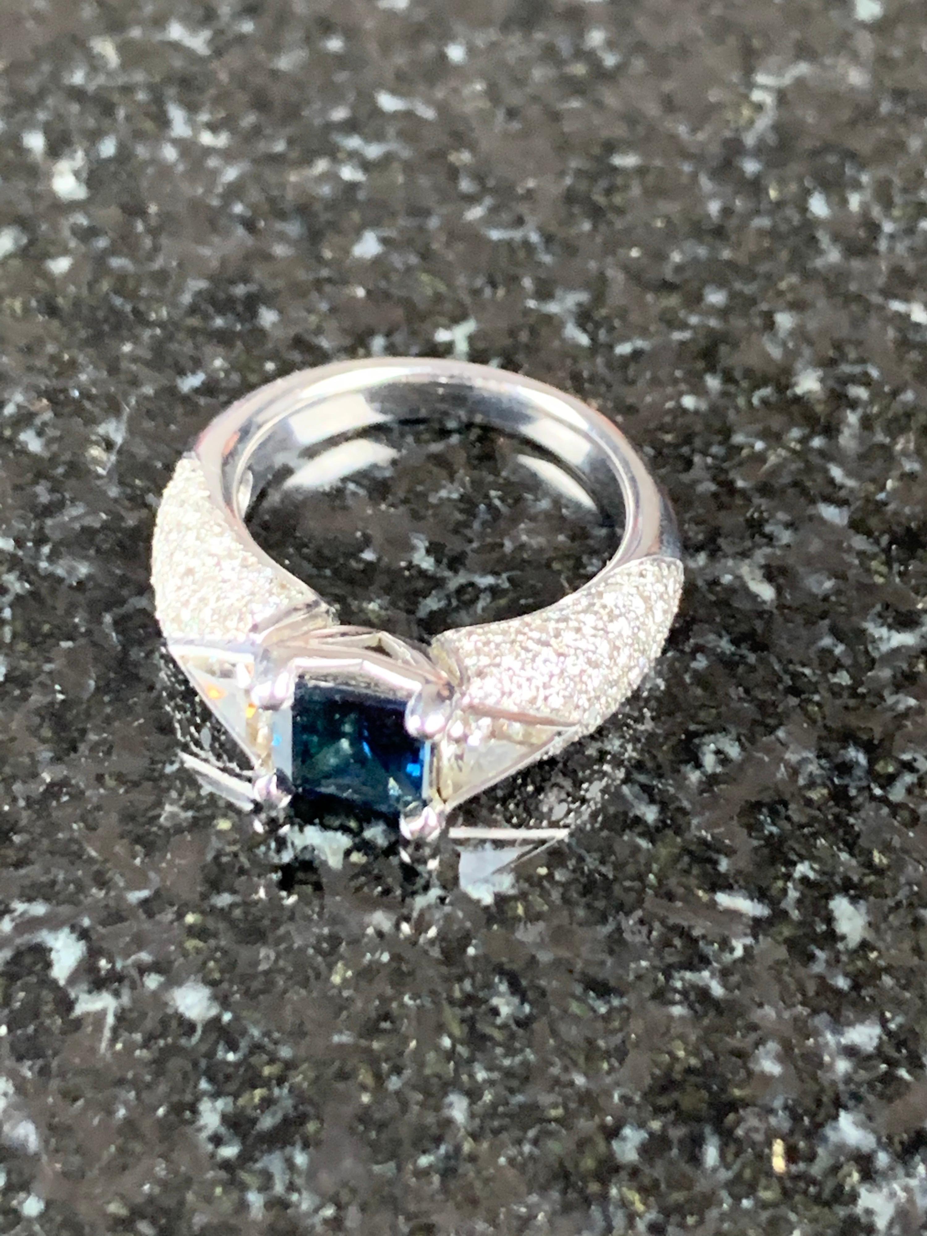 Art Deco 18 Carat White Gold and Sapphire Cocktail Ring For Sale