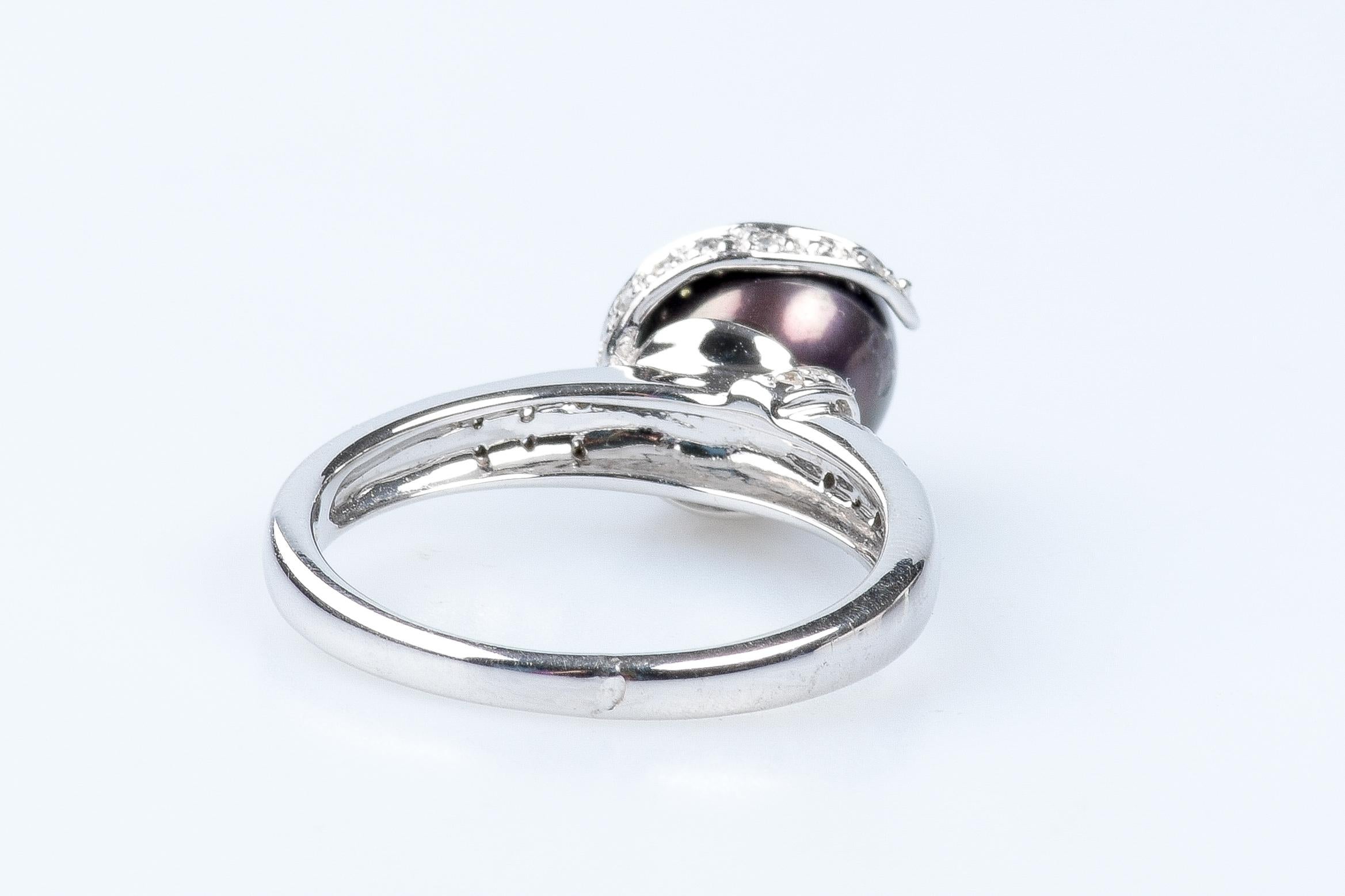 18 carat white gold Tahiti pearl and diamonds ring  For Sale 6