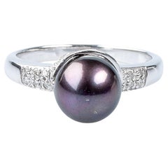 18 carat white gold Tahiti pearl and diamonds ring 