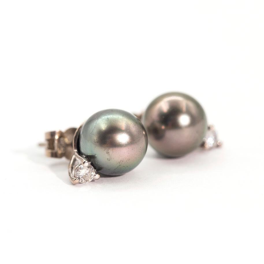 Round Cut 18 Carat White Gold Tahitian Pearls and 0.20 Carats Round Diamond Stud Earrings