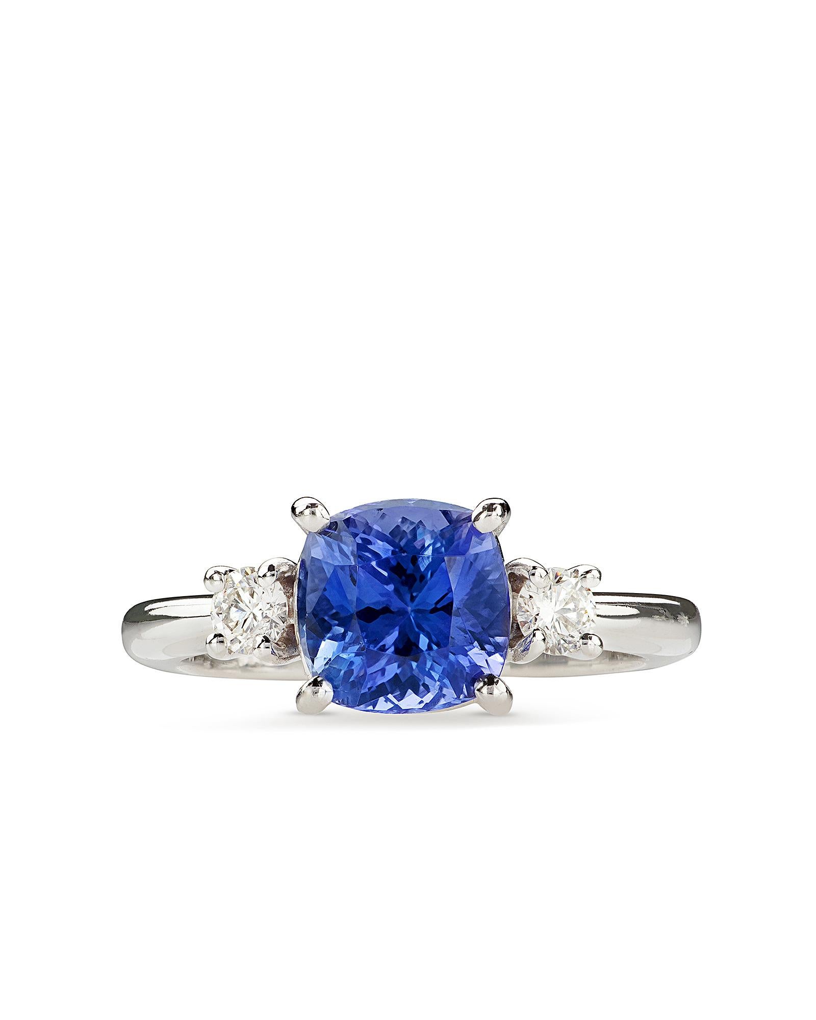 Two diamonds placed on the ring revive a rare tanzanite gem. The composition, fine and sophisticated result of a unique brilliance and elegance.

Characteristics:
• 18 carat white gold
• Tanzanite 2,67 carats
• Diamonds 0,25 carats
• Weight 6,00