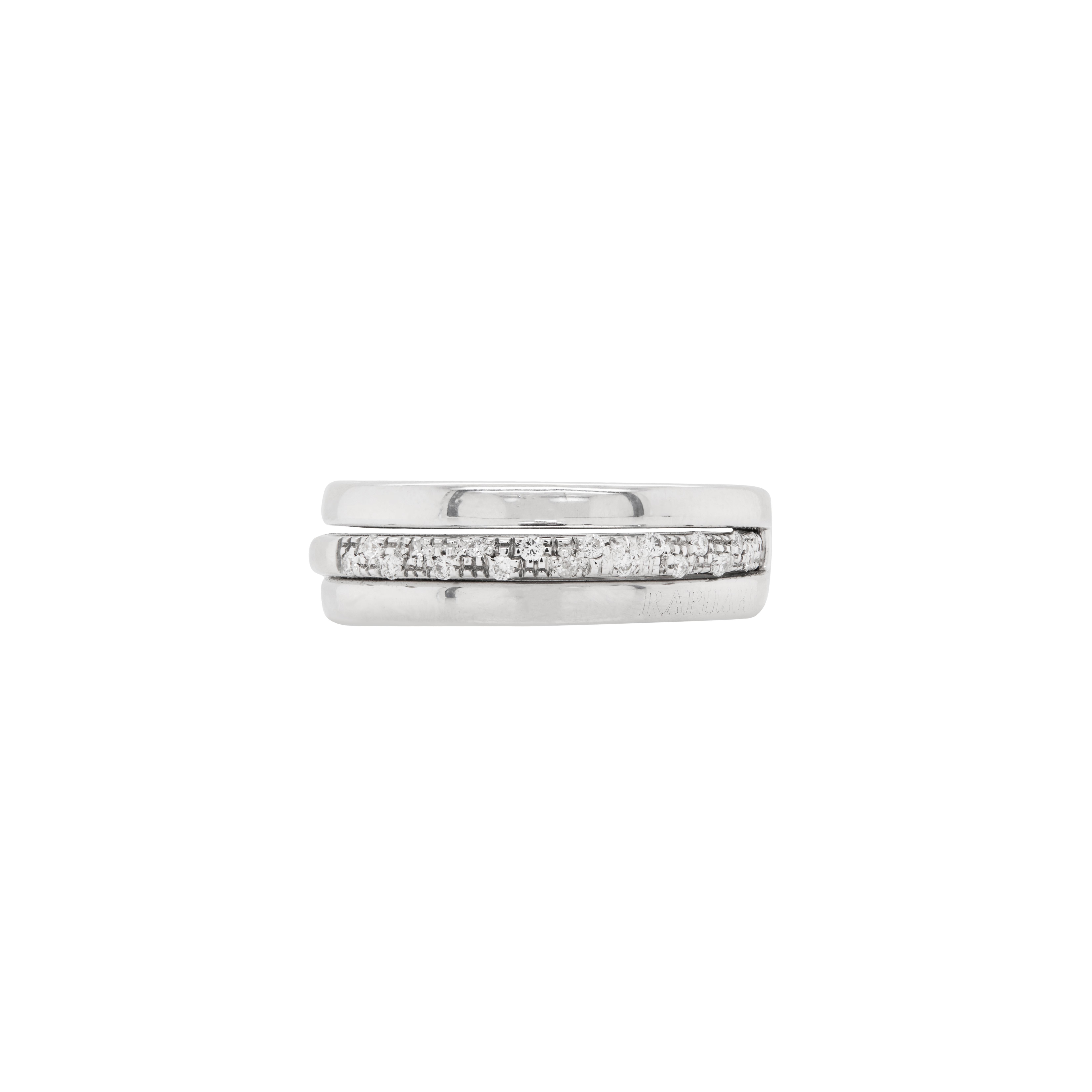 Add a playful touch to your fine jewellery collection with this modern two-piece band ring, masterfully crafted in luxurious 18 carat white gold.

The intricate piece is made up of two interlocking bands: one with a bold open double bar design, the