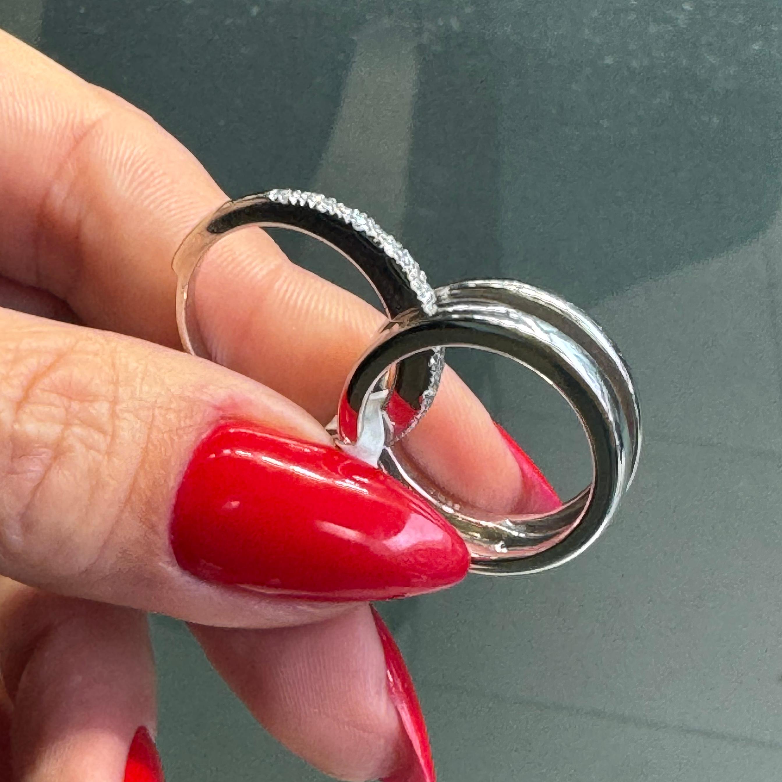 Anello a due pezzi in oro bianco 18 carati con fascia rimovibile incastonata di diamanti in vendita 3