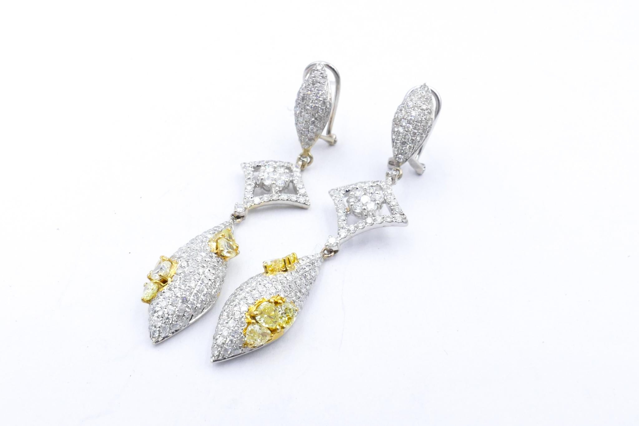 Pear Cut 18 Carat White Gold Yellow and White Diamond Drop Earrings For Sale