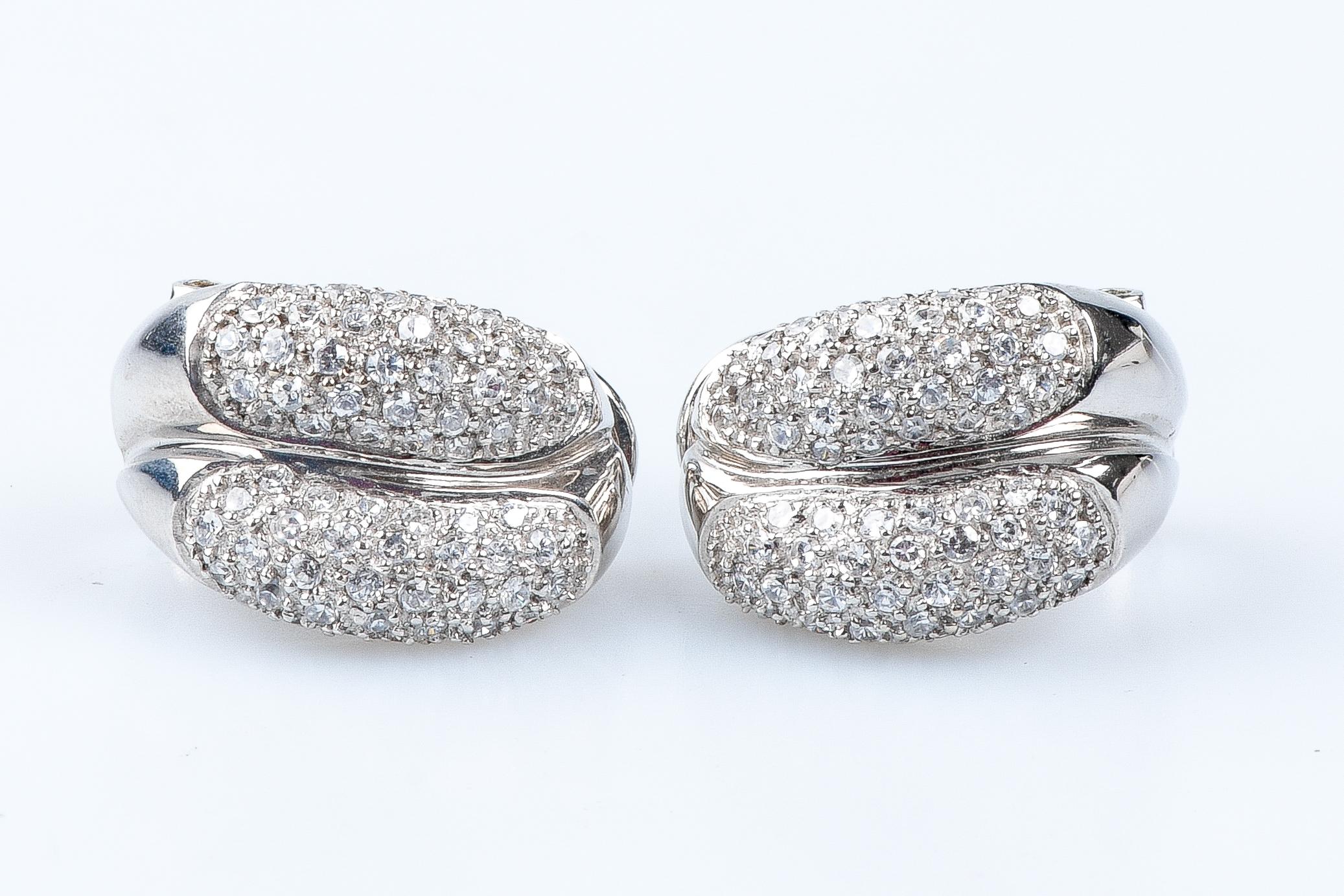 18 carat white gold zirconium oxides earrings In New Condition For Sale In Monte-Carlo, MC
