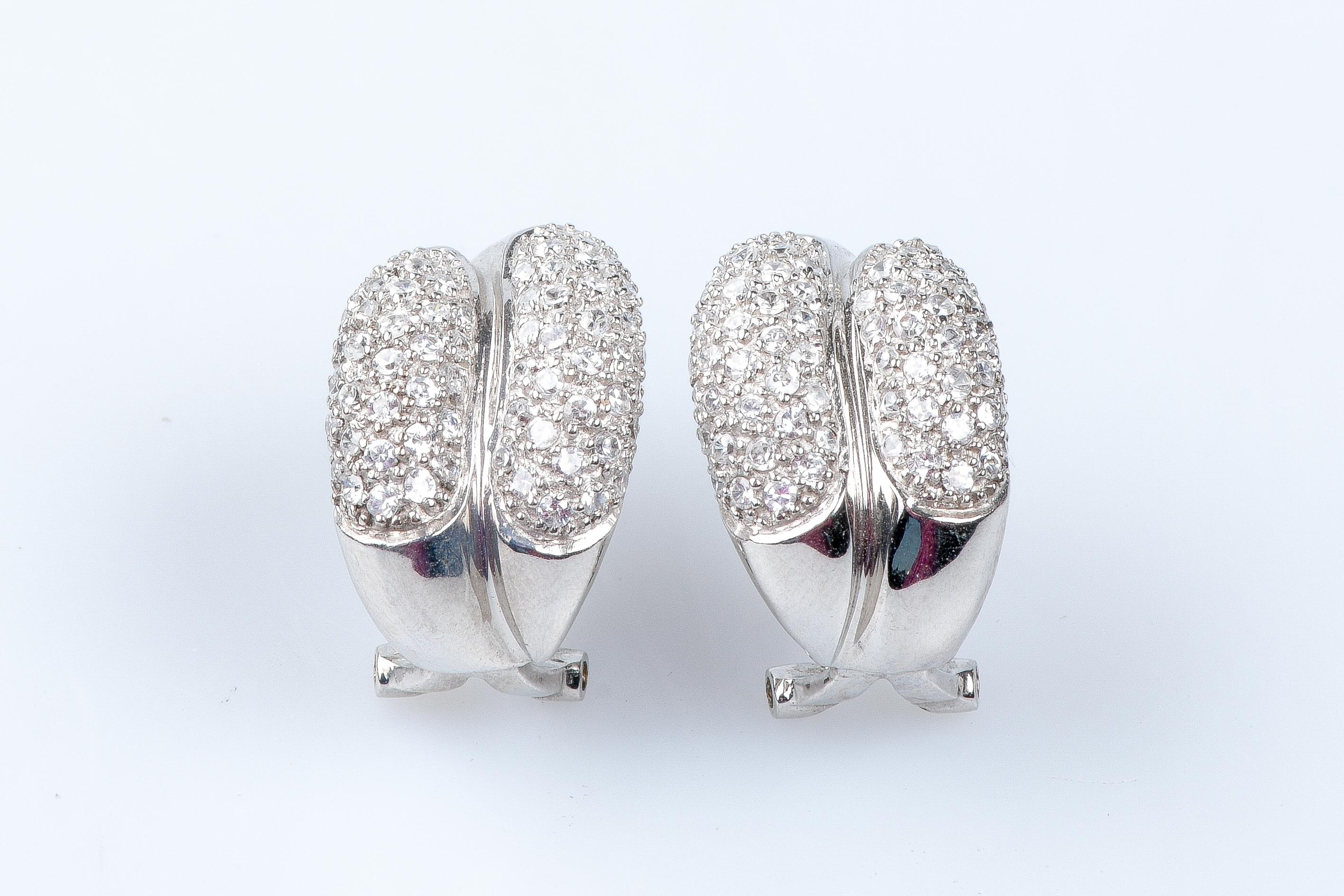 18 carat white gold zirconium oxides earrings For Sale 4