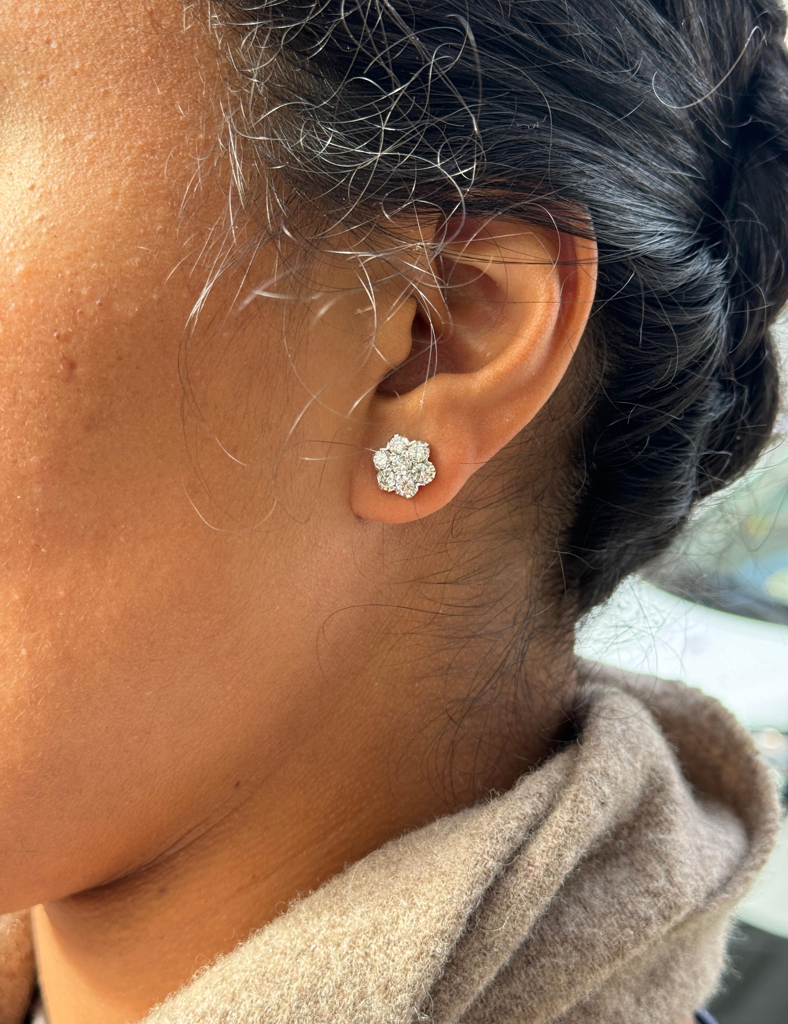 Brilliant Cut 18 Carat Yellow and White Gold Diamond Floral Cluster Stud Earrings For Sale