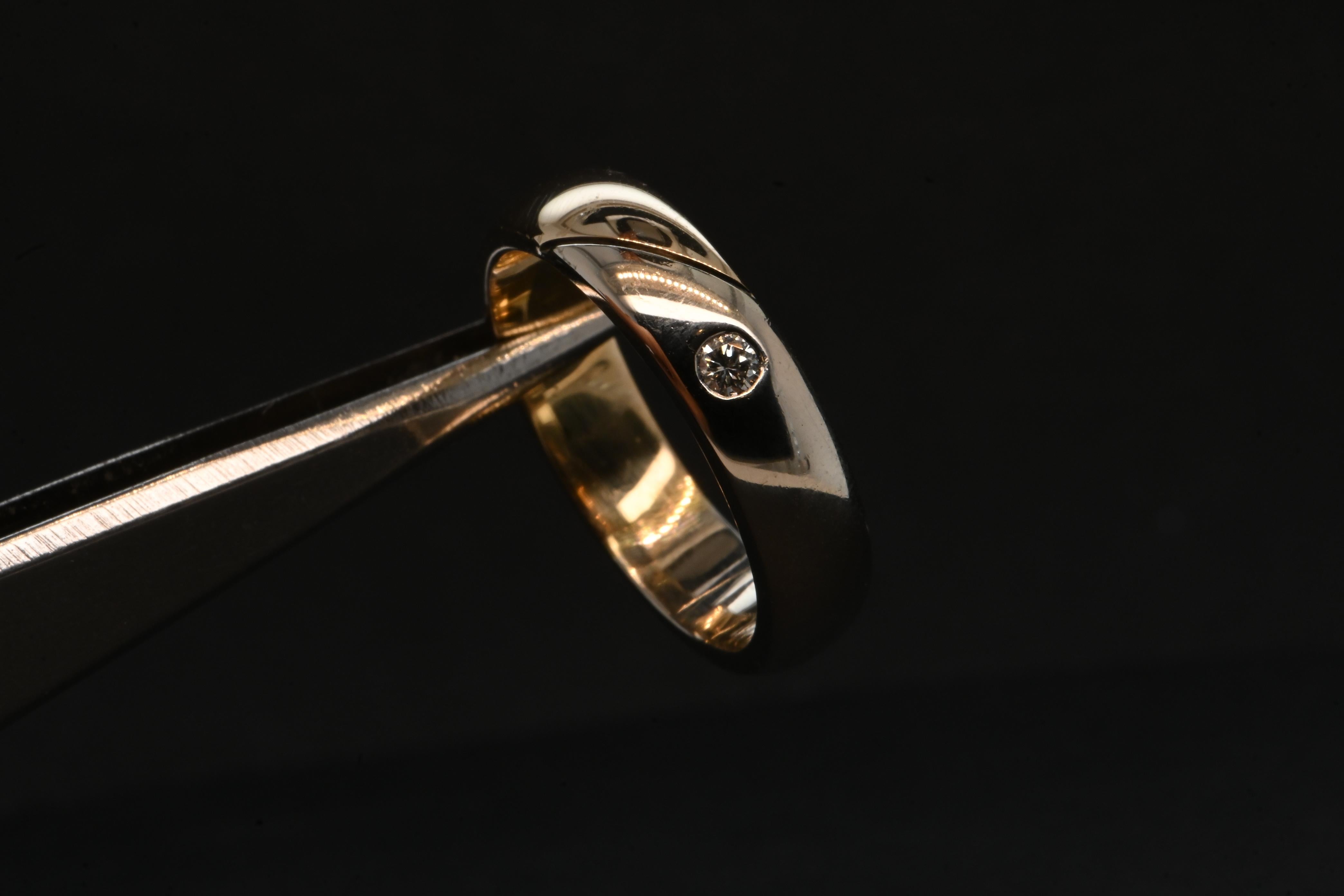 Brilliant Cut 18 Carat Yellow And White Gold Men's Wedding Ring Set With A Diamond For Sale