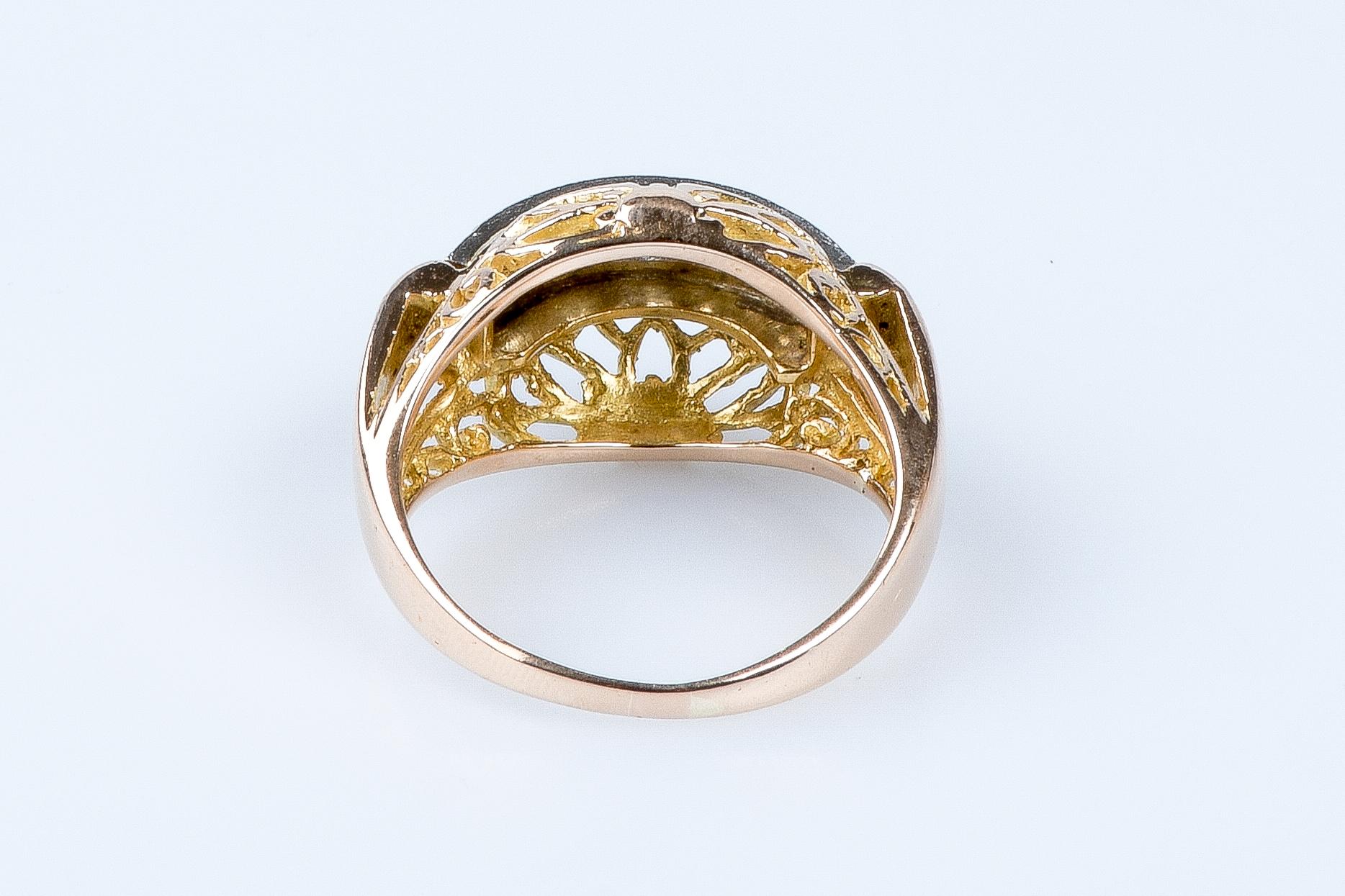 For Sale:  18 carat yellow and white gold ring designed with 5 round brillant cut diamonds 8