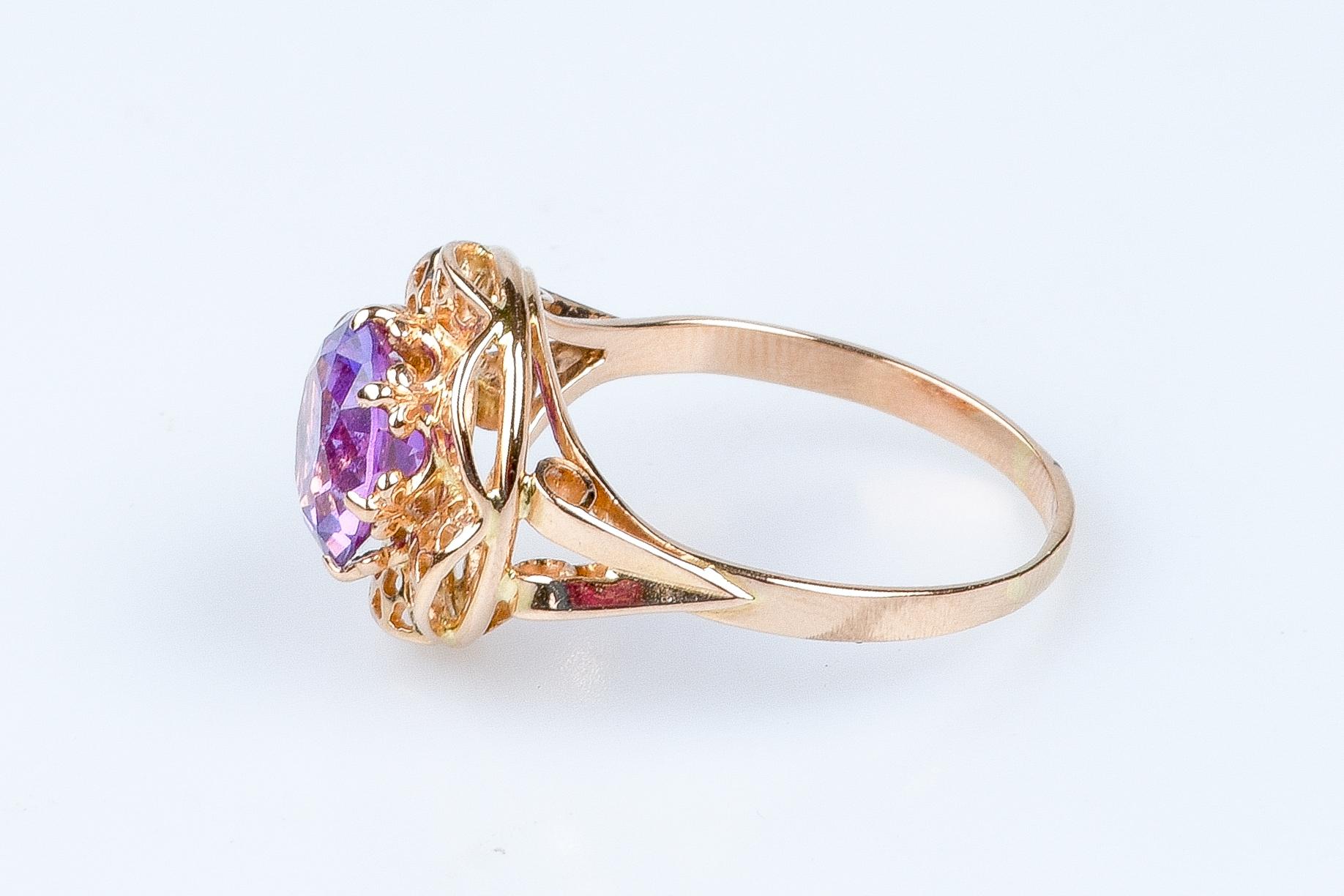 18 carat yellow gold amethyst ring For Sale 6