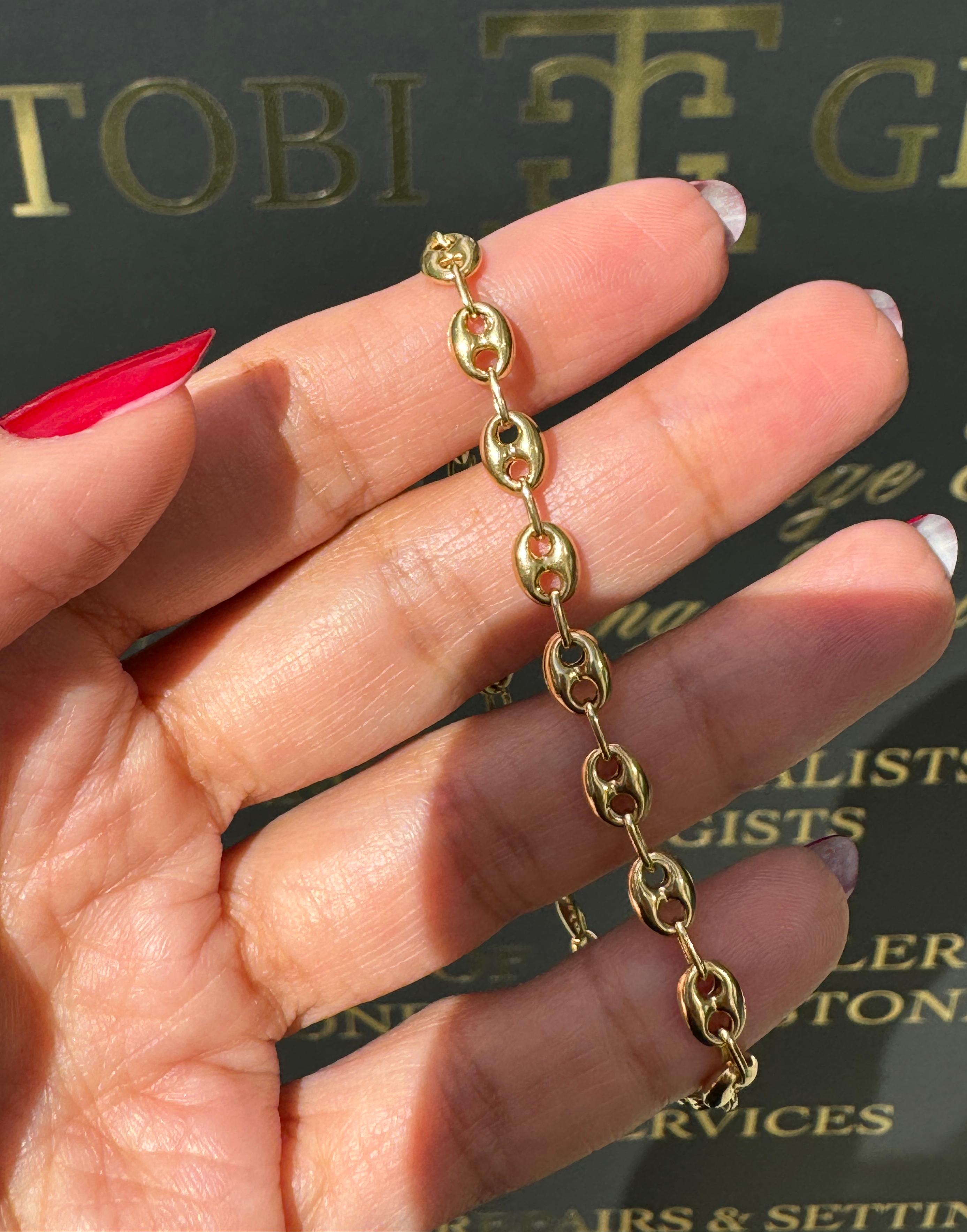 18 Carat Yellow Gold Anchor Mariner Link Chain Bracelet In Excellent Condition In London, GB