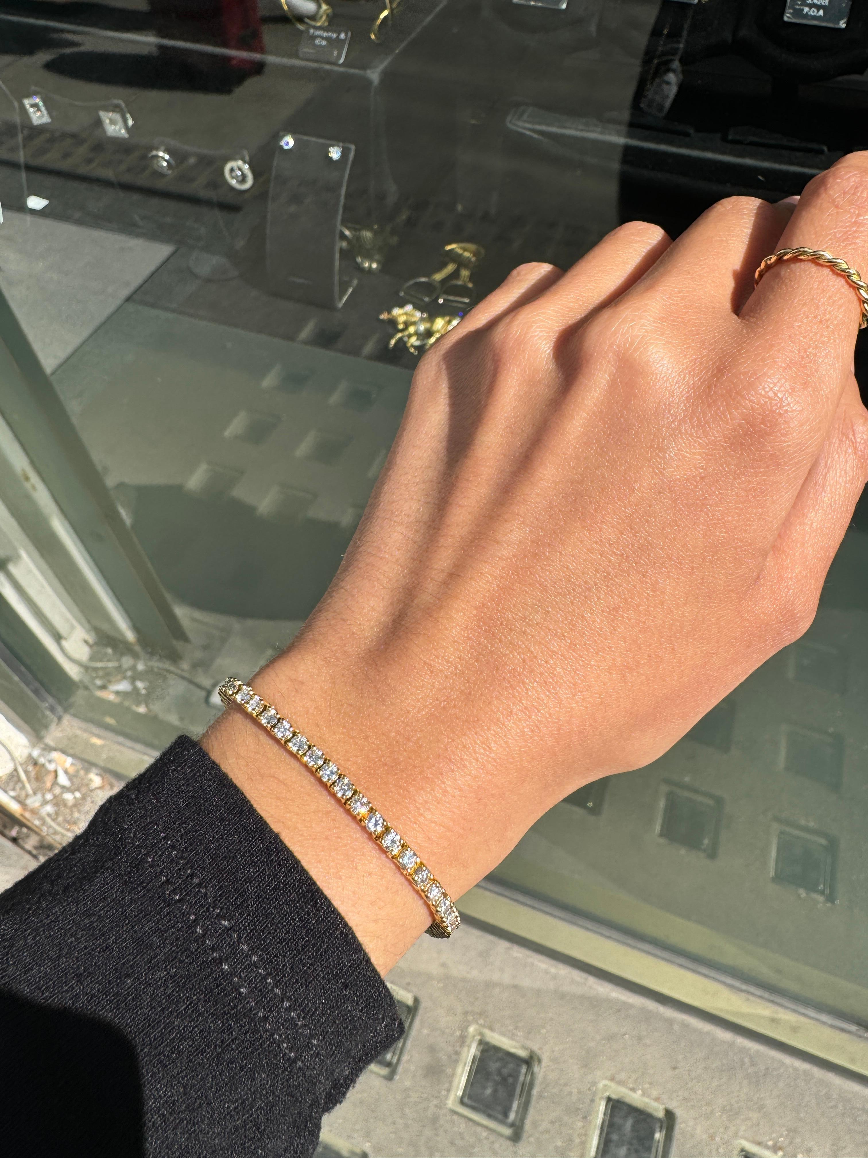 18 Karat Gelbgold und Diamant-Tennisarmband mit Linie für Damen oder Herren im Angebot