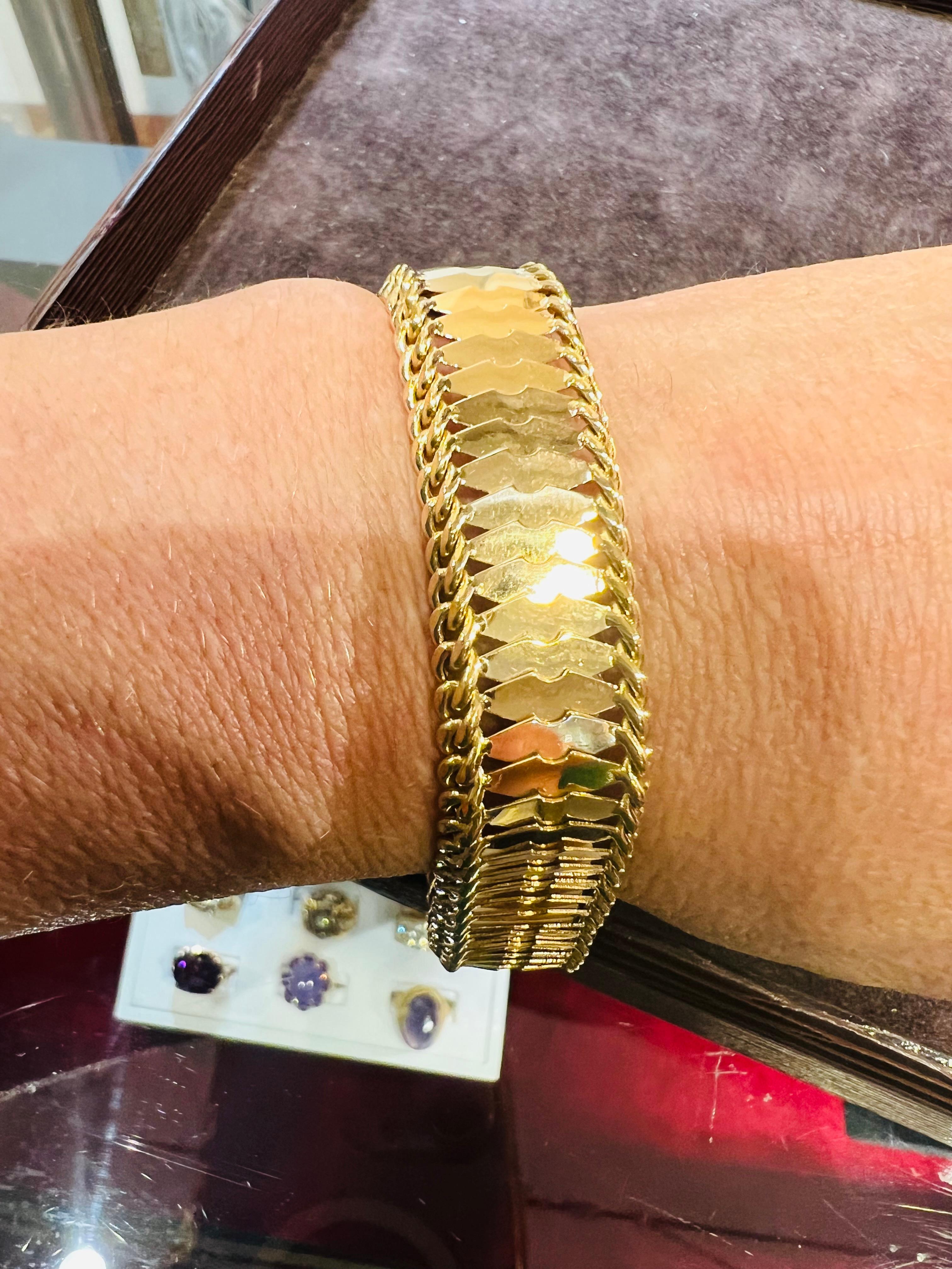 Bracelet en or jaune 18 carats, années 1950 en vente 2