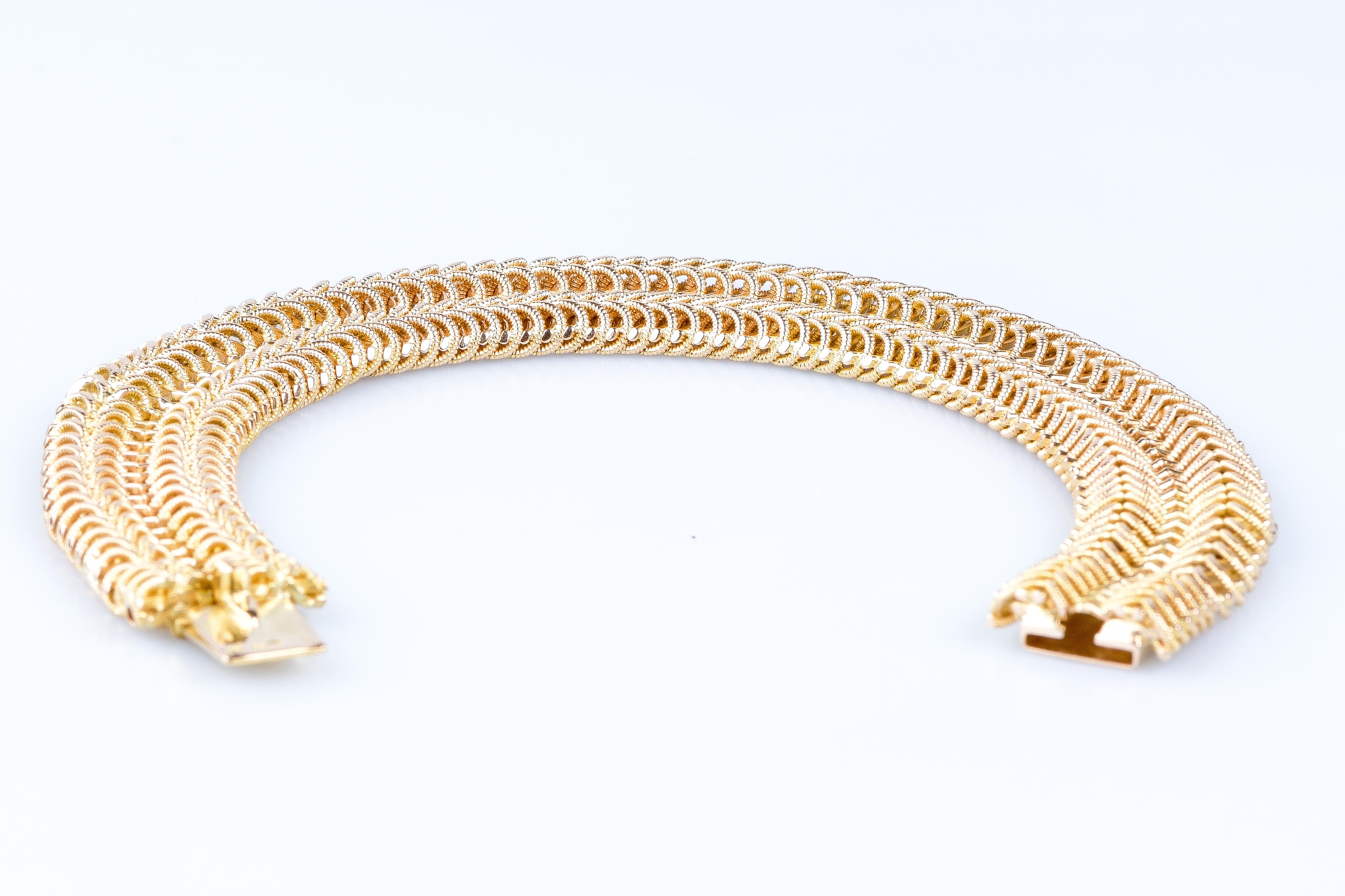 18 carat yellow gold bracelet 1