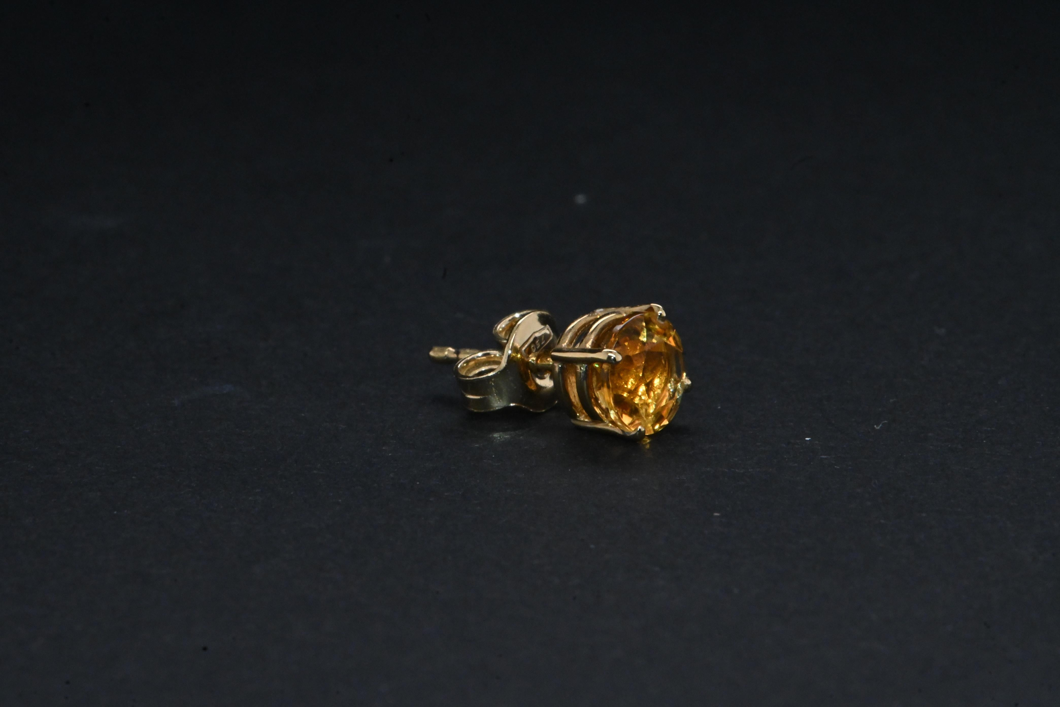 18 Carat Yellow Gold Citrine Earrings For Sale 4