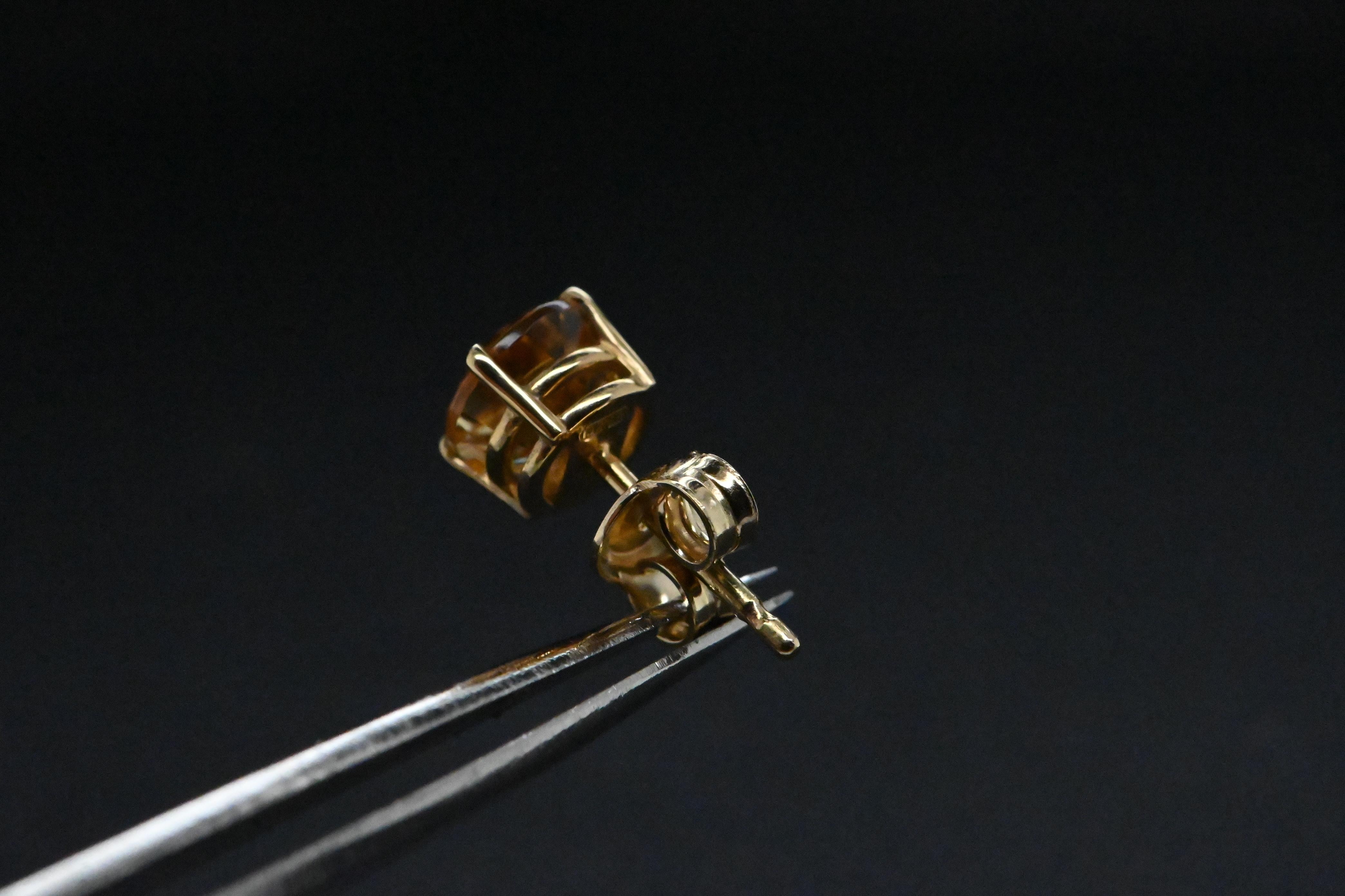 Brilliant Cut 18 Carat Yellow Gold Citrine Earrings For Sale