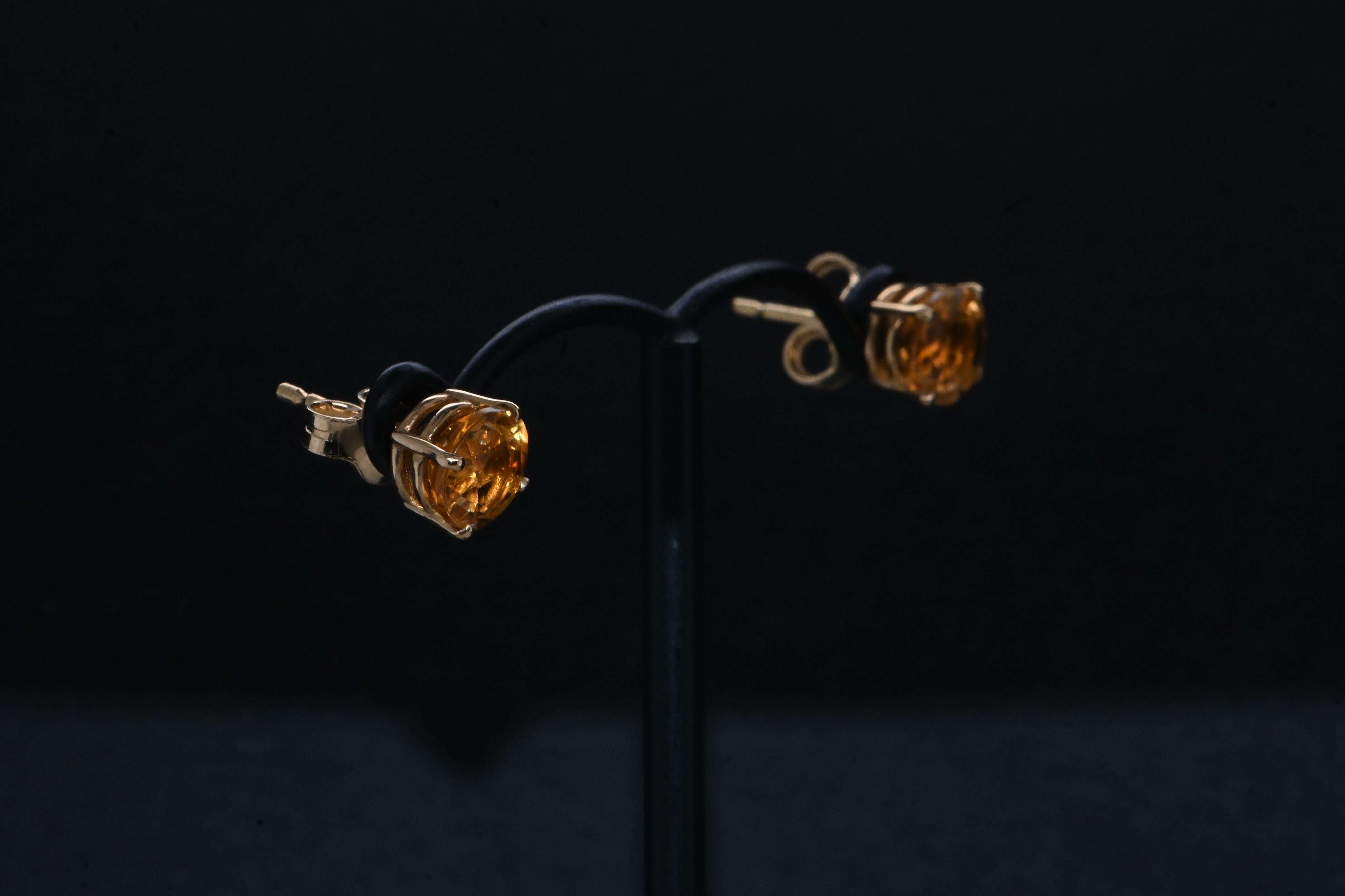 18 Carat Yellow Gold Citrine Earrings For Sale 1