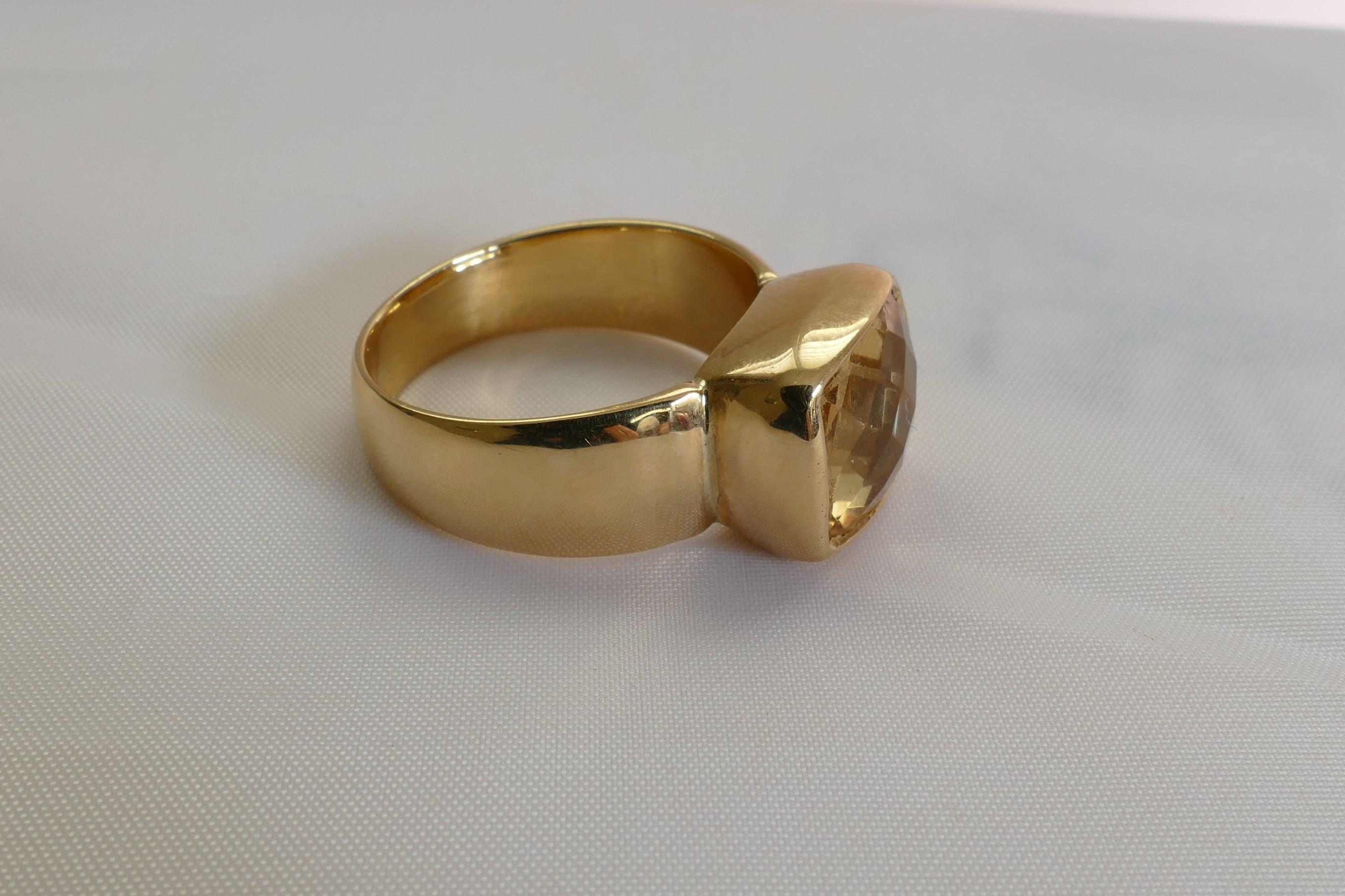Modern 18 Carat Yellow Gold Citrine Ring by Dracakis