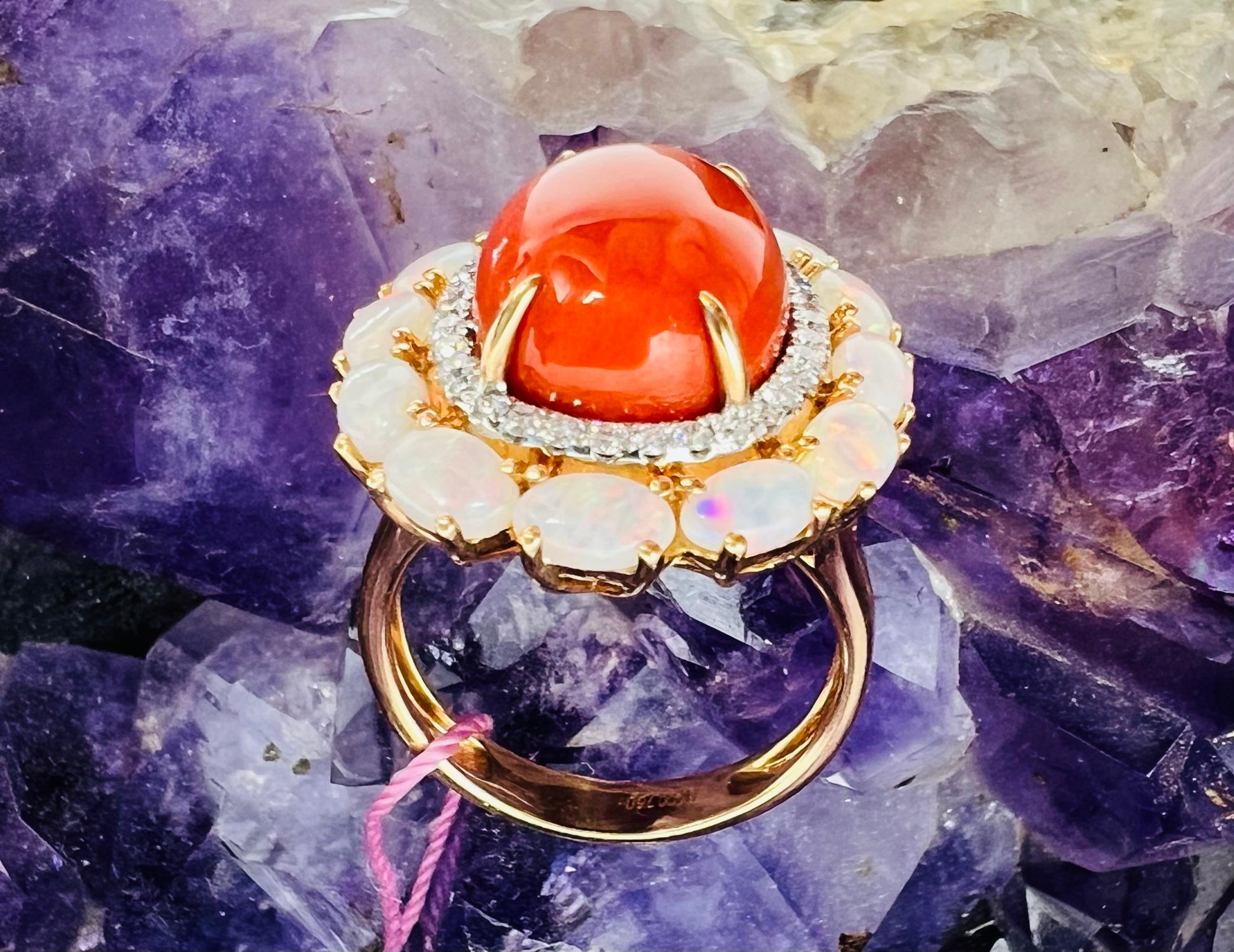 18- Carat Yellow Gold Cocktail Ring, Cabochon Coral Beautiful Red Opal Diamonds 3