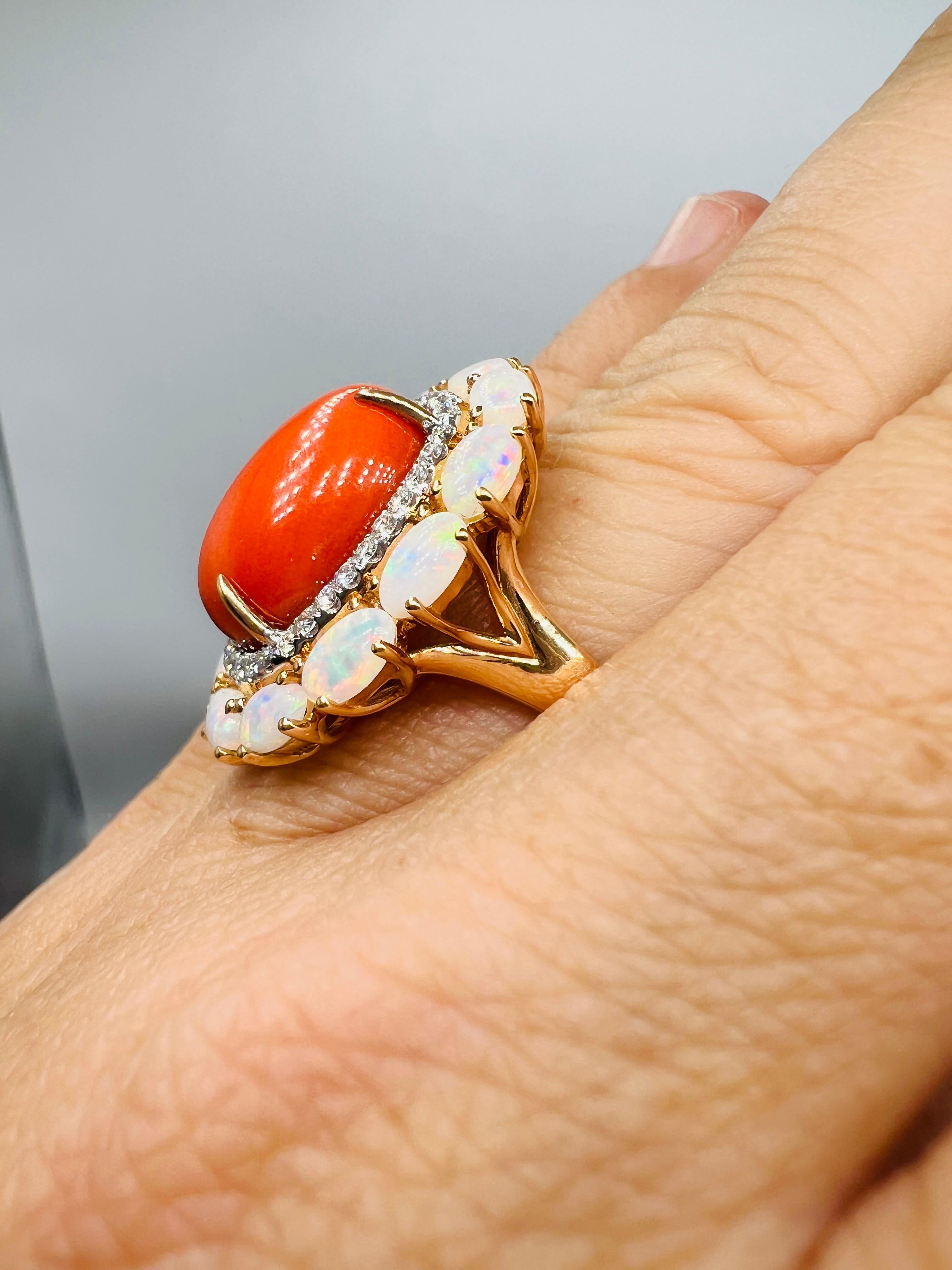 Art Deco 18- Carat Yellow Gold Cocktail Ring, Cabochon Coral Beautiful Red Opal Diamonds