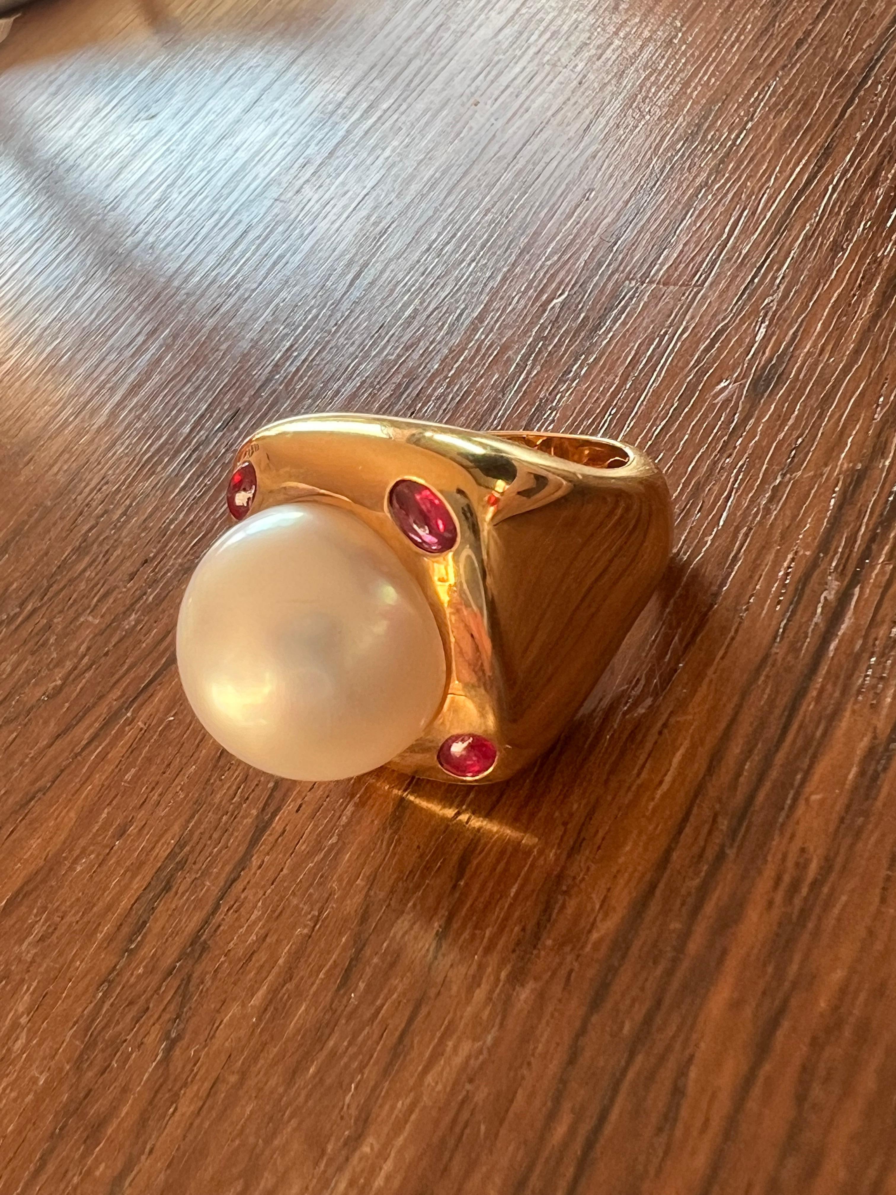 18 Carat Yellow Gold Cocktail Ring Set With A South Sea Pearl Ruby Cabochon 15