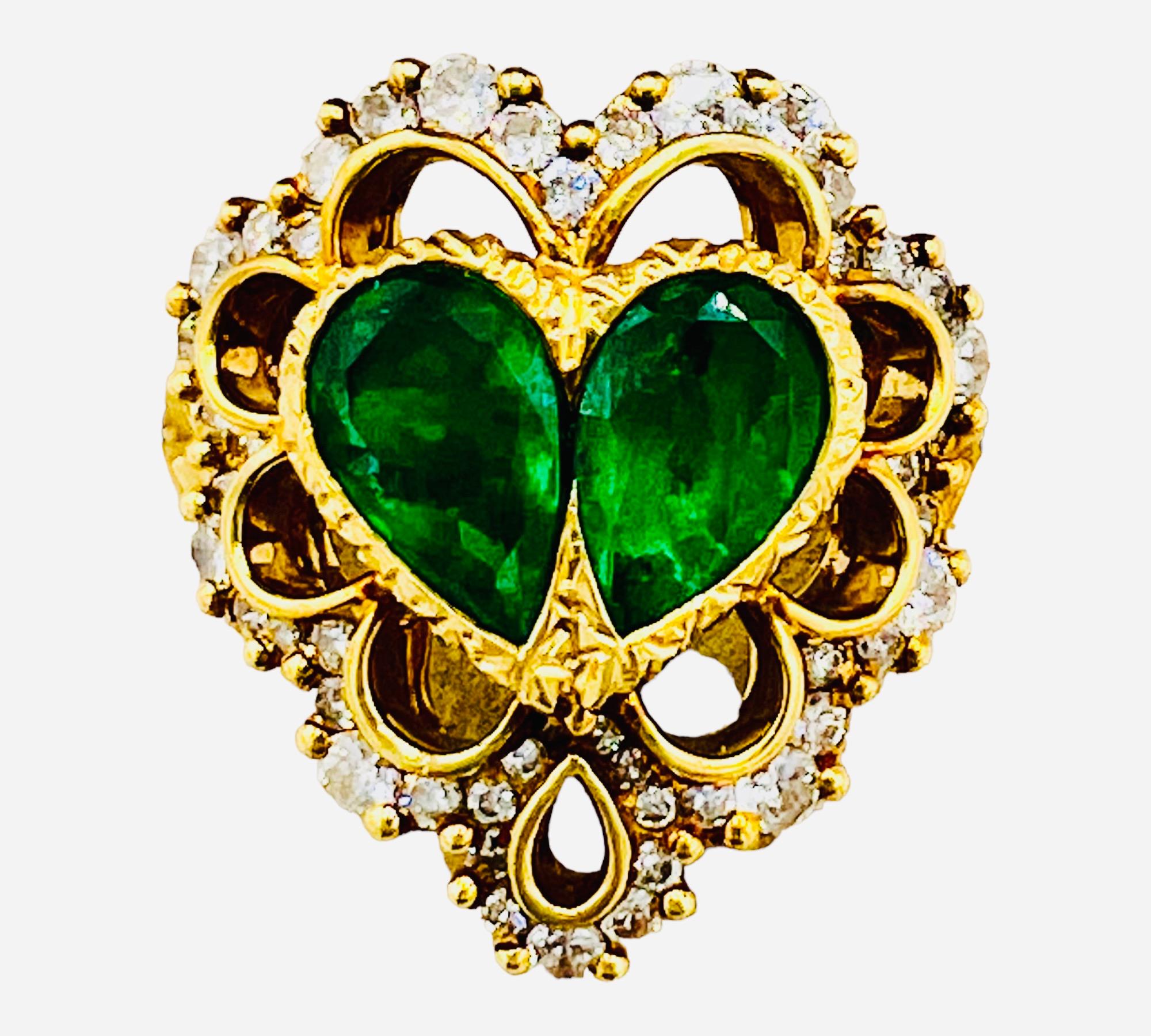 18-Carat Yellow Gold Cocktail Ring Set with Two Emeralds and Diamonds 4