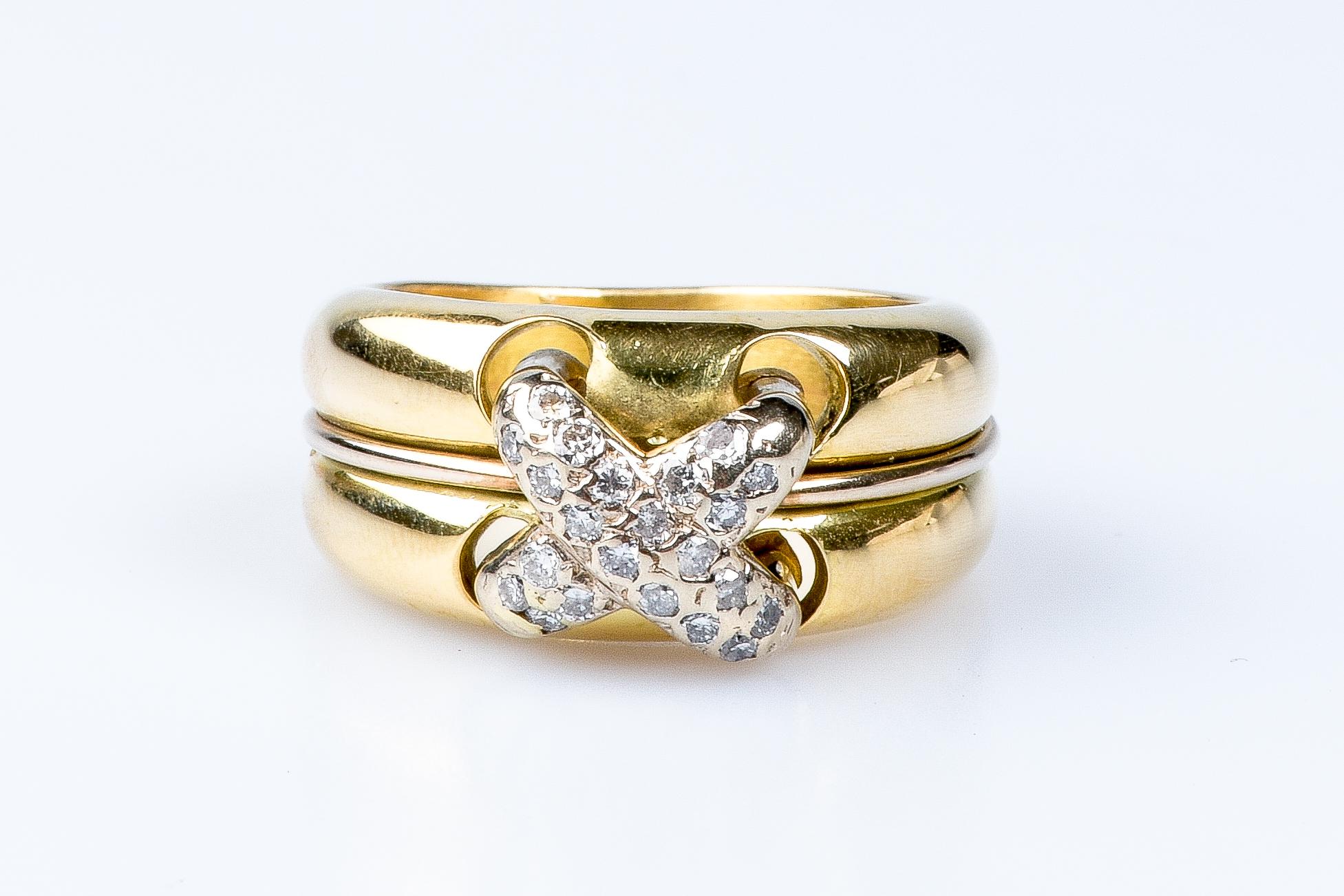 18 carat yellow gold cross diamonds ring