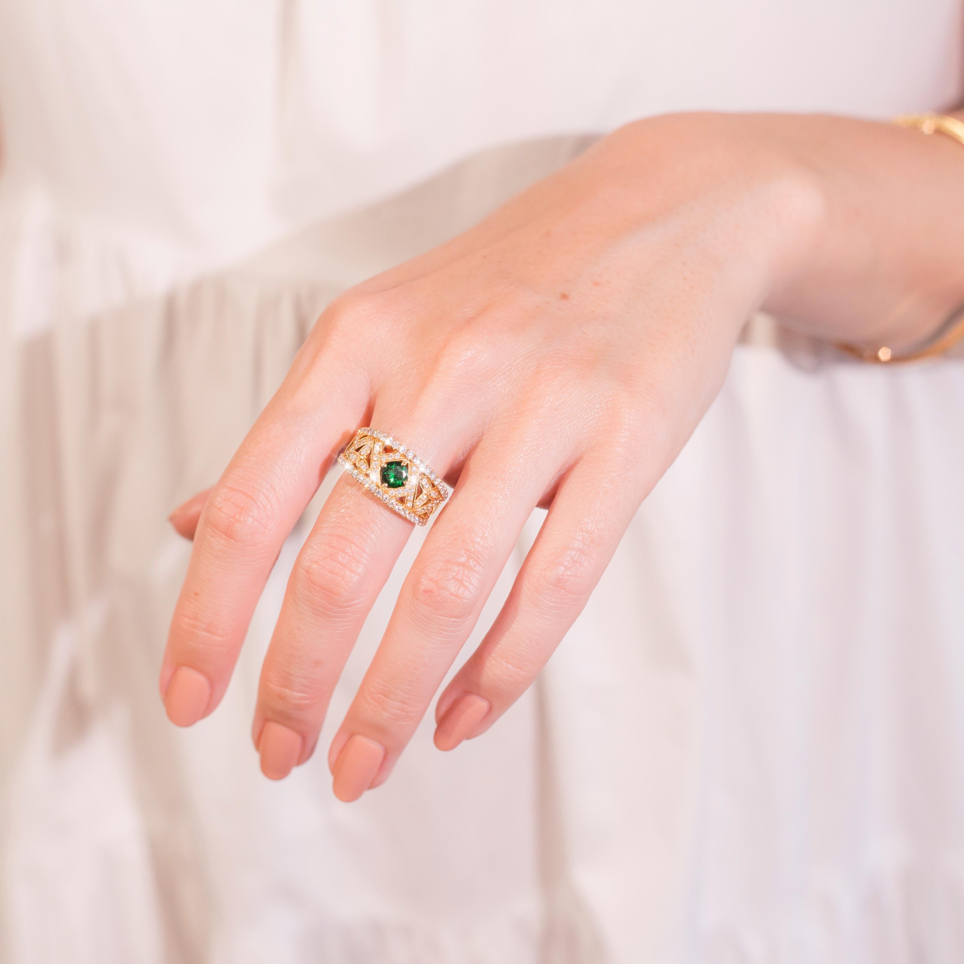 18 Carat Yellow Gold Deep Green Tsavorite and Diamond Vintage Cluster Band Ring 2